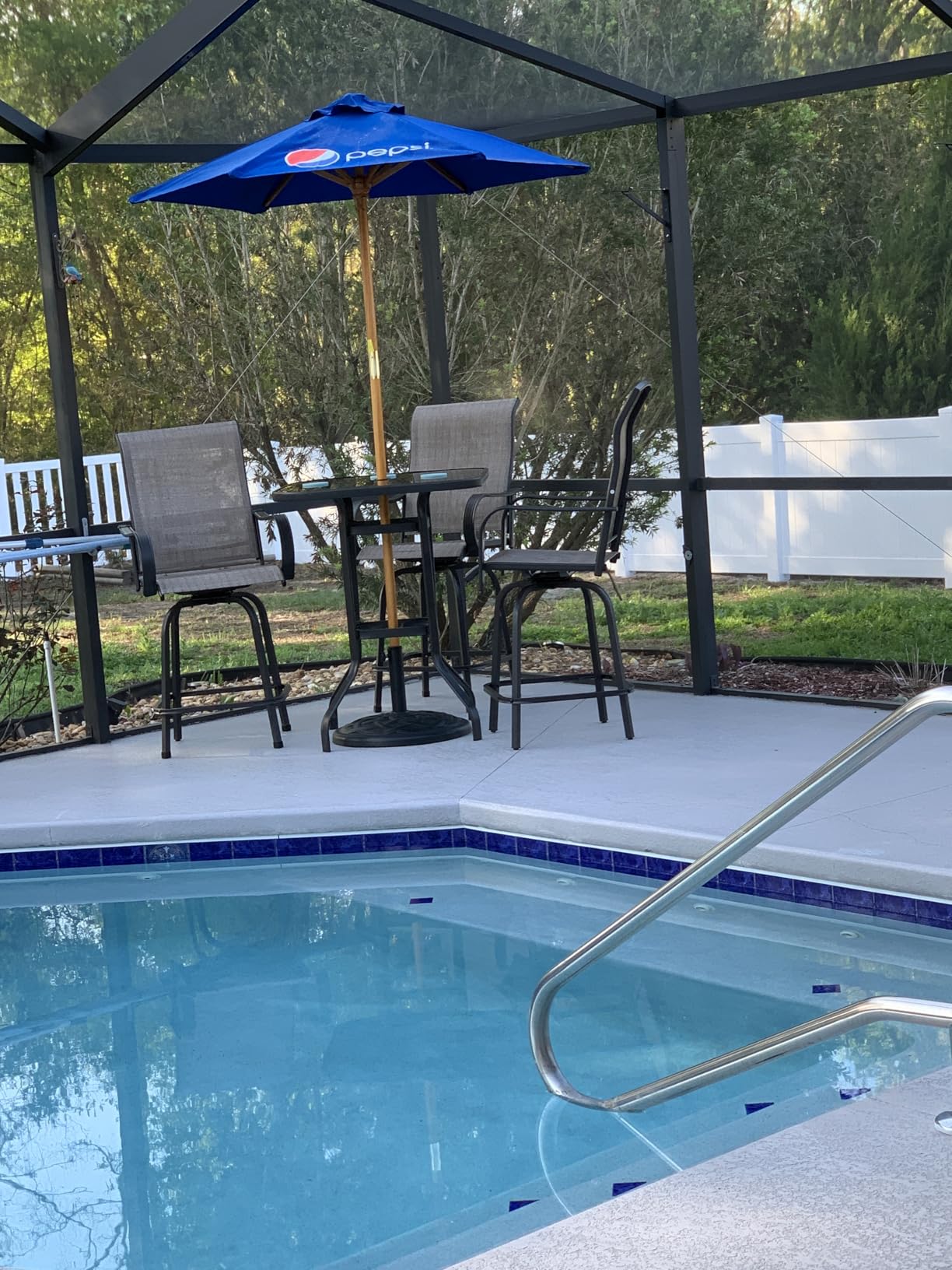 Outdoor Swivel Bar Stools Set of 4, 26.6