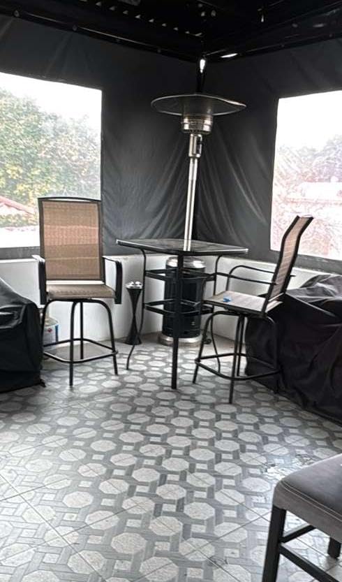 Outdoor Swivel Bar Stools Set of 4, 26.6