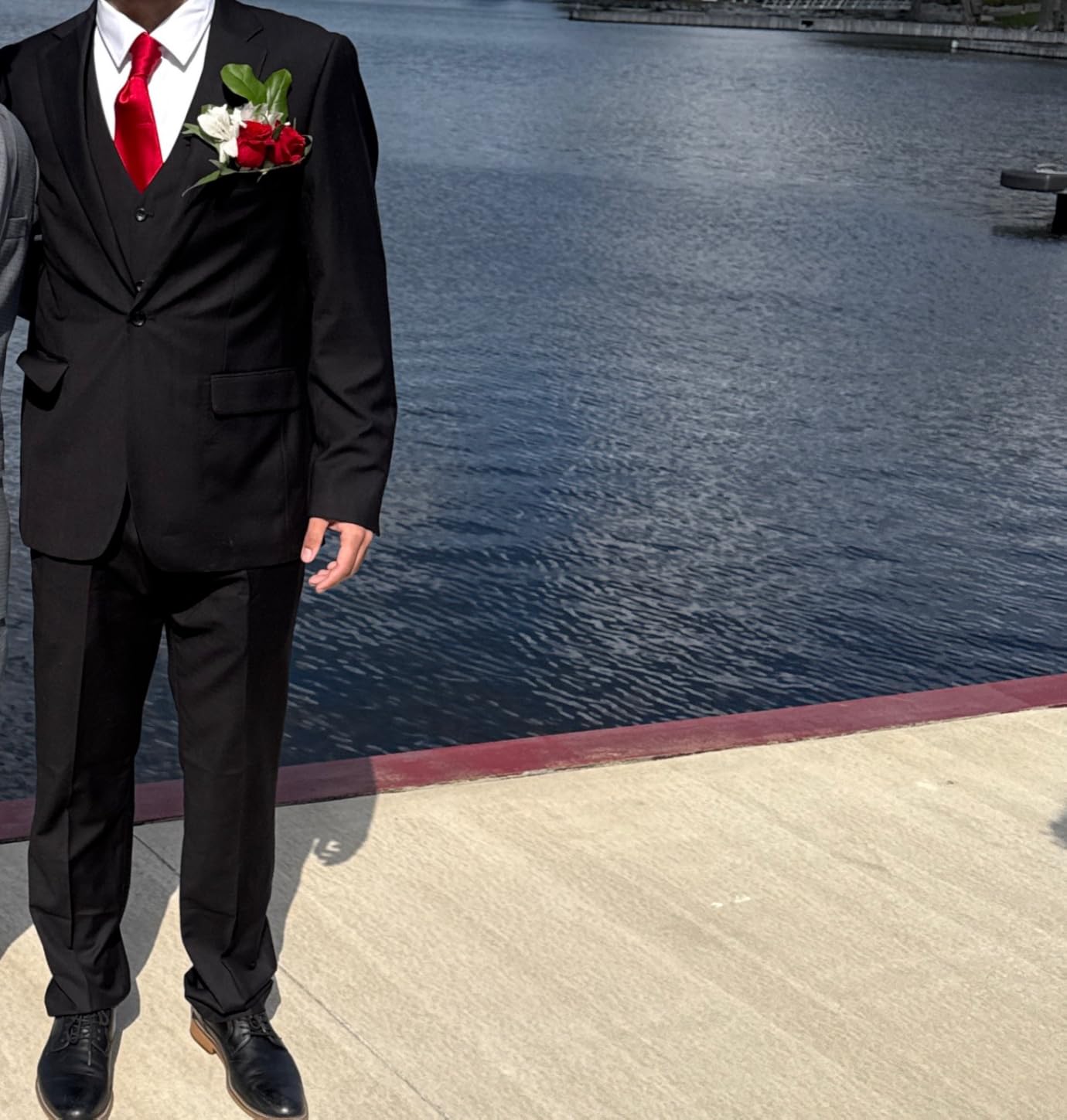 Men's One Button 3-Piece Suits Slim Fit Tuxedo Set with Blazer Jacket Vest & Pants for Wedding Prom Business customer photo 1
