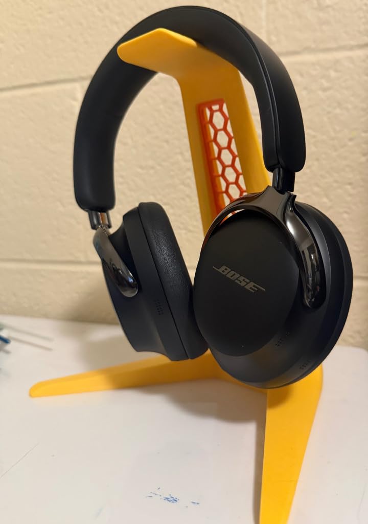 Bose QuietComfort Ultra Bluetooth Headphones (2nd Gen), Wireless Headphones with Spatial Audio, Over Ear Noise Cancelling with Mic, Up to 30 Hours of Play time, White Smoke customer photo 2
