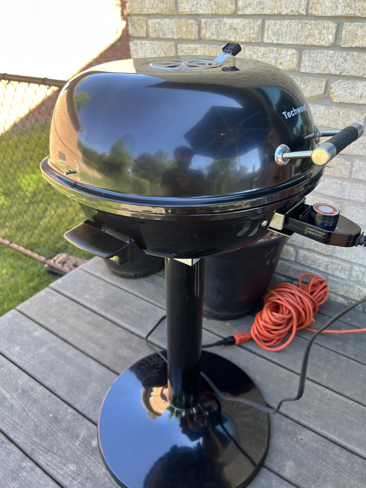 Electric Grill, Techwood Indoor/Outdoor Electric BBQ Grill, 1600W Portable Removable Stand Grill with Adjustable Heat and Drip Tray, Double Layer Design for Party, Patio and Backyard (Black) customer photo 1