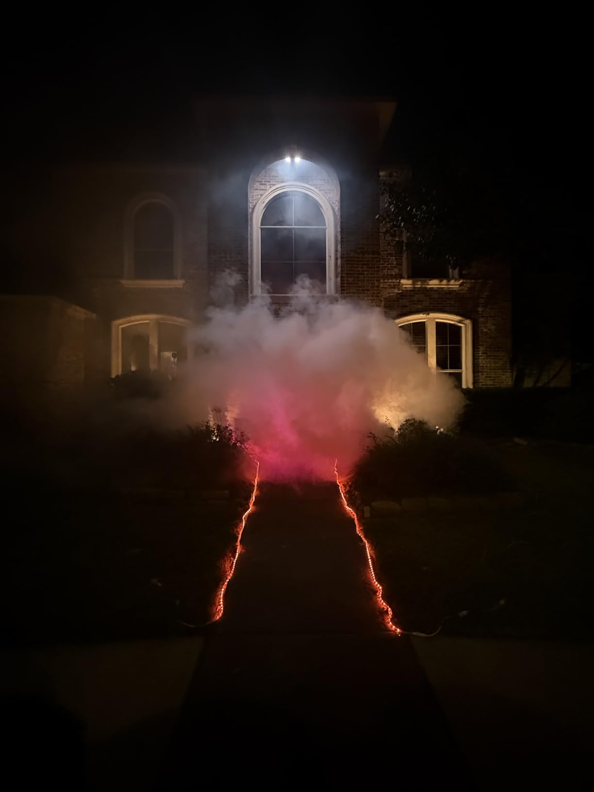 1500W Fog Machine Outdoor Indoor, Halloween Smoke Machine Fog with 20000 CFM Fog Output, 18 Lights 13 Colors and Remote Controls for Party Stage Effect customer photo 2