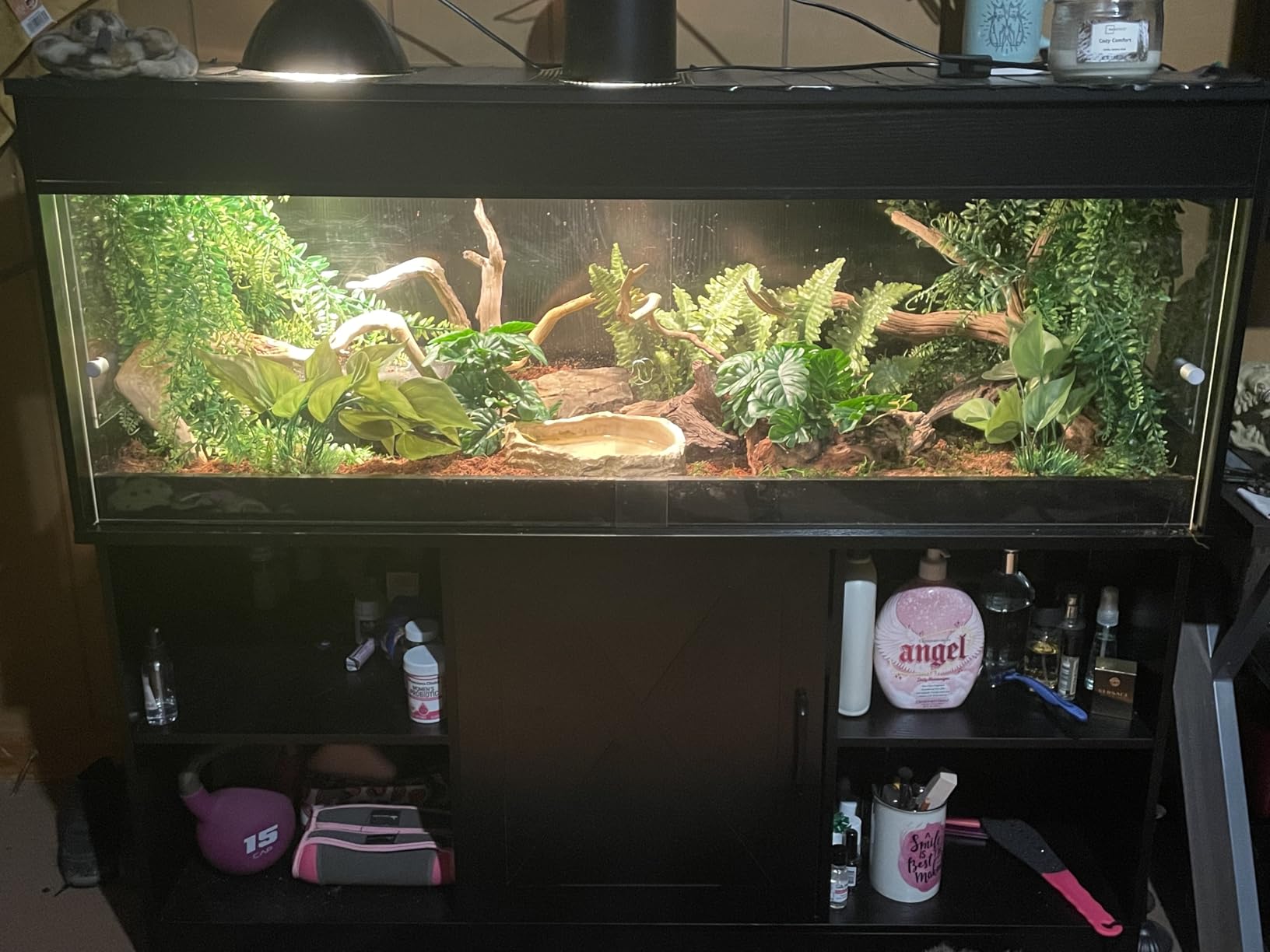 Herture 120 Gallon Reptile Tank with Stand, 4x2x2 Terrarium Enclosure for Bearded Dragons, Snakes, Lizards - Sliding Acrylic Doors, Mesh Top, Storage Cabinet, Built-in Power Outlet Black PX01RTB customer photo 1