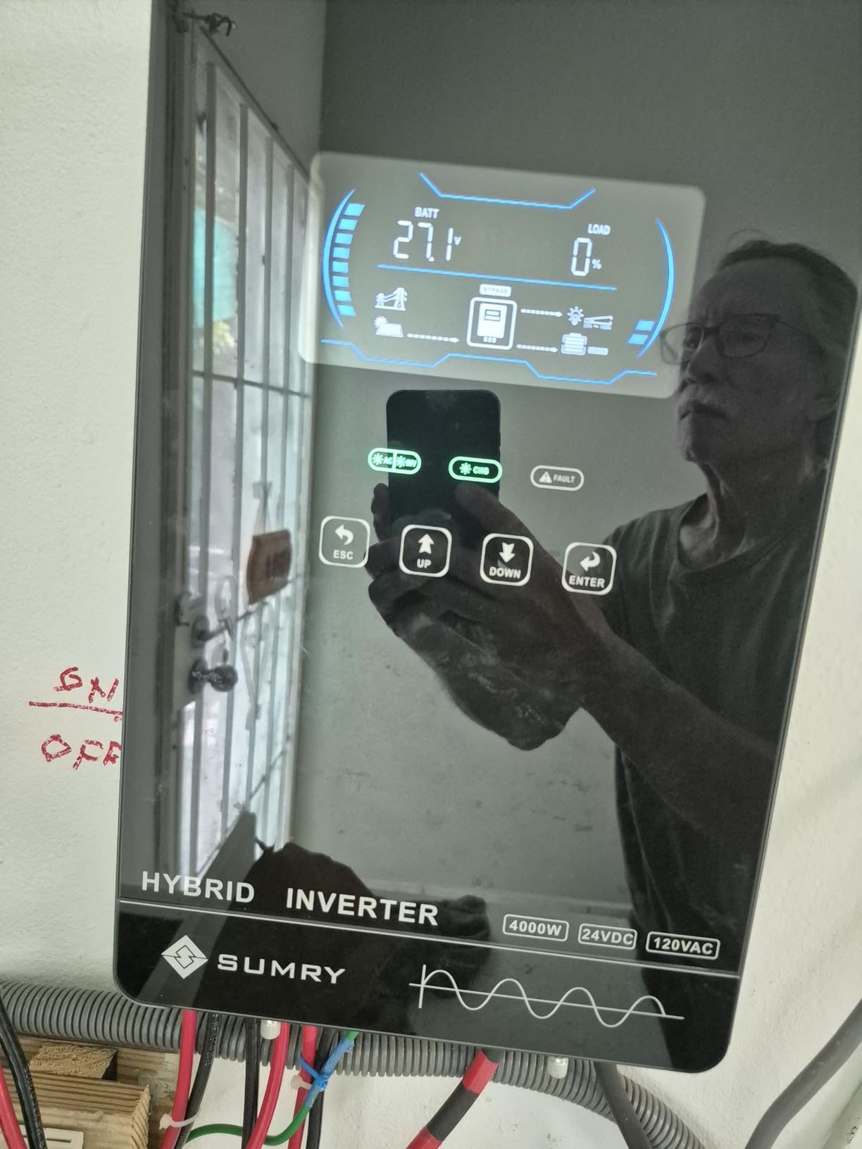 SUMRY Hybrid Solar Inverter, 4000W DC 24V to AC 120V Pure Sine Wave Power Converter, Glass Top Cover with LCD Display, 140A MPPT Charge Controller, Supports Battery-Less or AGM Lithium Battery customer photo 2