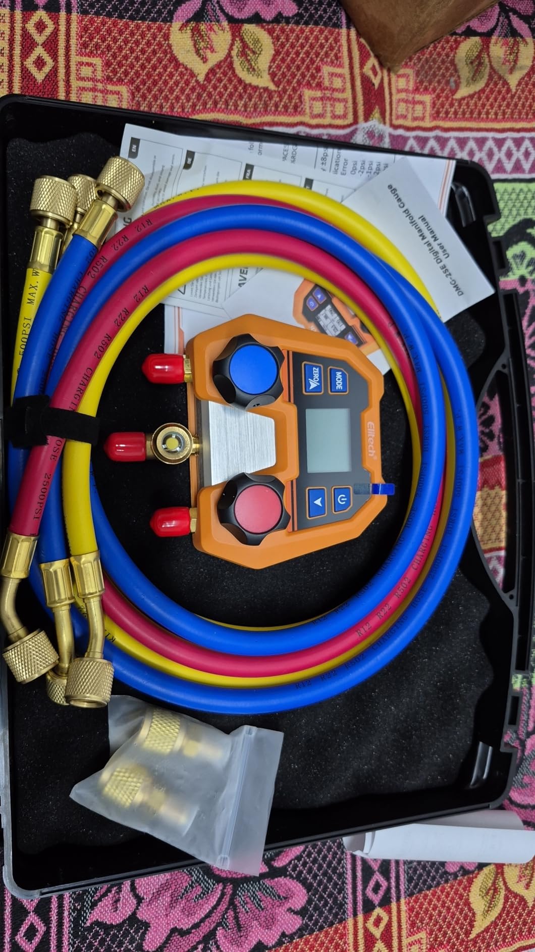 Elitech Digital Manifold Gauge Set for HVAC, Refrigeration & AC Systems, Supports R410A/R454B/R134 etc. Refrigerants, LCD Display, DMG-2SE with 3 Color Hoses & 2 R410A Adapters customer photo 2
