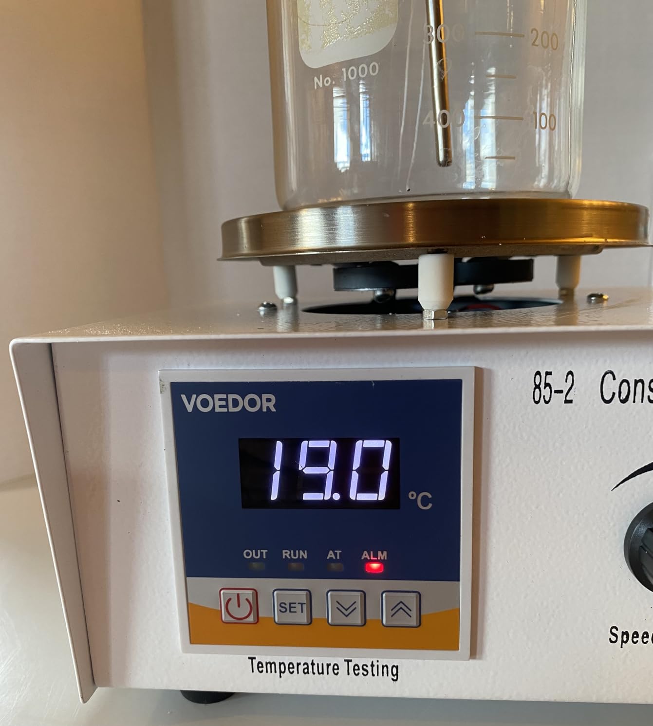 85-2 Digital Display Magnetic Stirrer with 4 Magnetic Stir Bars - Magnetic Stirrer Hot Plate, 0-2000 RPM Lab Stirring System with Temperature Probe, Stainless Steel Plate & Stand Support customer photo 1