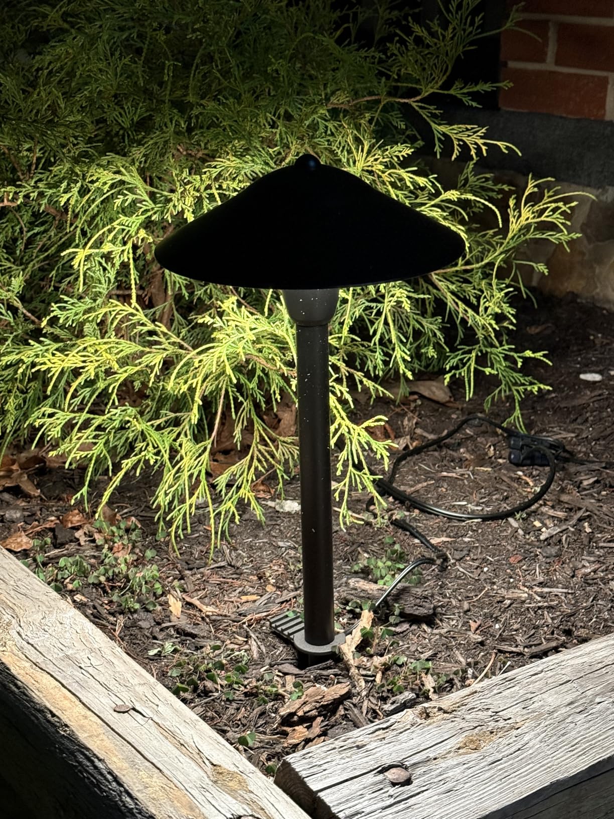 SUNVIE All-in-ONE Landscape Lighting Kit 6-Pack LED Outdoor Pathway Lights, 2-Pack Spotlights, 60W Transformer, 100FT 16/2 AWG Wire and Connectors Outdoor Landscape Lighting for Walkway Garden Yard customer photo 2