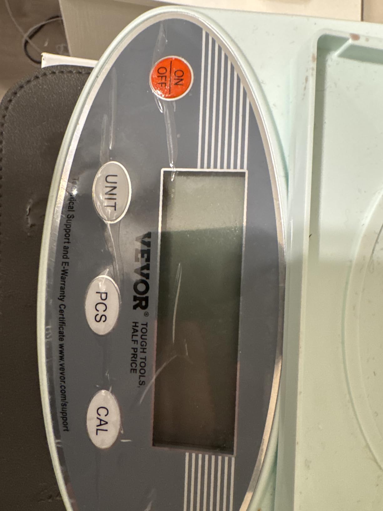 VEVOR Analytical Balance, 220g x 0.1mg, 0.0001g High Precision Accuracy Lab Scale, g/oz/ct/mg 4 Units Electronic Digital Analytical Balance with Glass Draft Shield, for Laboratory Jewelry Pharmacy customer photo 1