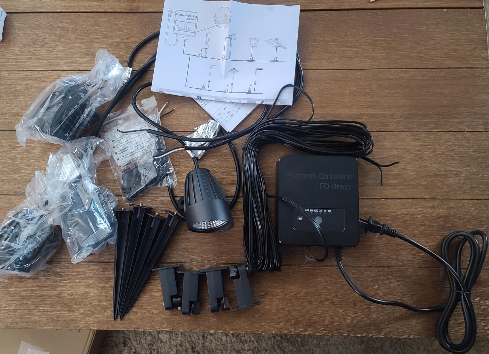 12W Landscape Lighting Kit, Low Voltage Landscape Lights with Transformer 100FT UL-Listed Wire & Connectors, 2700K Waterproof Outdoor Spot Lights for Yard House Tree 12V-24V 12Pack customer photo 1