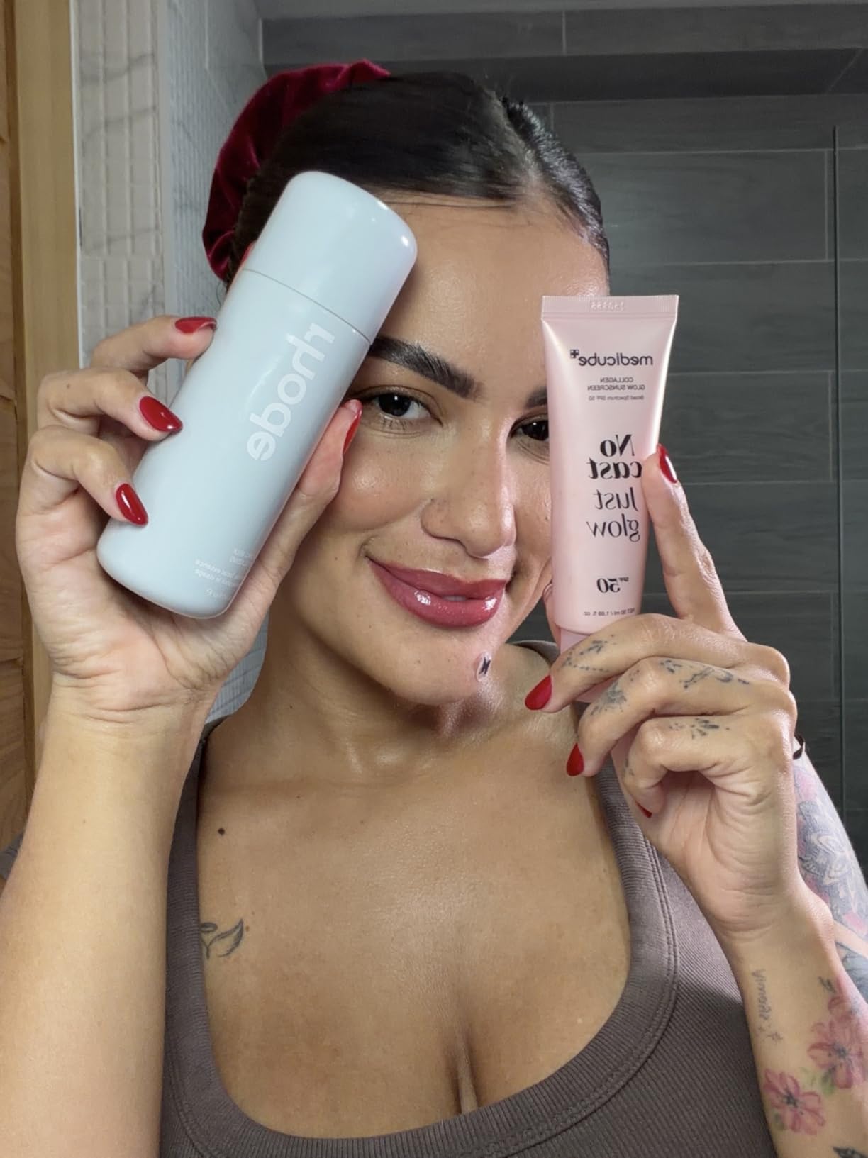 medicube No Cast Just Glow Collagen Sunscreen | SPF 50 Broad Spectrum Face Sunscreen | Lightweight, Non-Sticky, Hydrating Formula | Peptide, Cica for Soothing & Glow | Korean Skincare customer photo 2