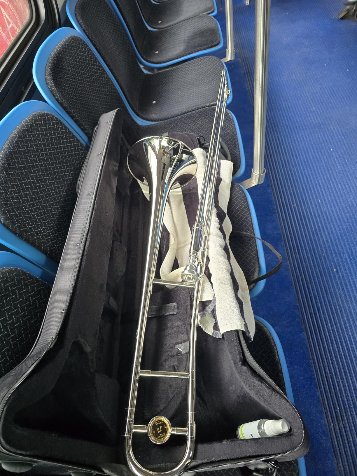 Senfot Alto Trombone Starter Kit, Gold Lacquer Brass with Case, Mouthpiece, Gloves, Cloth; Accurate tone and Penetrating Sound, School Band & Orchestra Essential Instrument customer photo 1