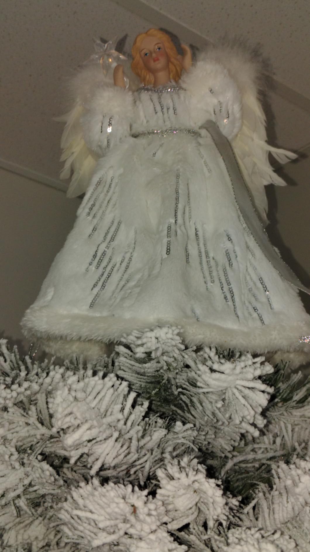 Angel Christmas Tree Topper, 13.7 Inch Angel Tree Topper with Lights, Christmas Tree Topper with White Feather Wings, Xmas Tree Topper for Christmas Decor Home Holiday Party,Apricot customer photo 2