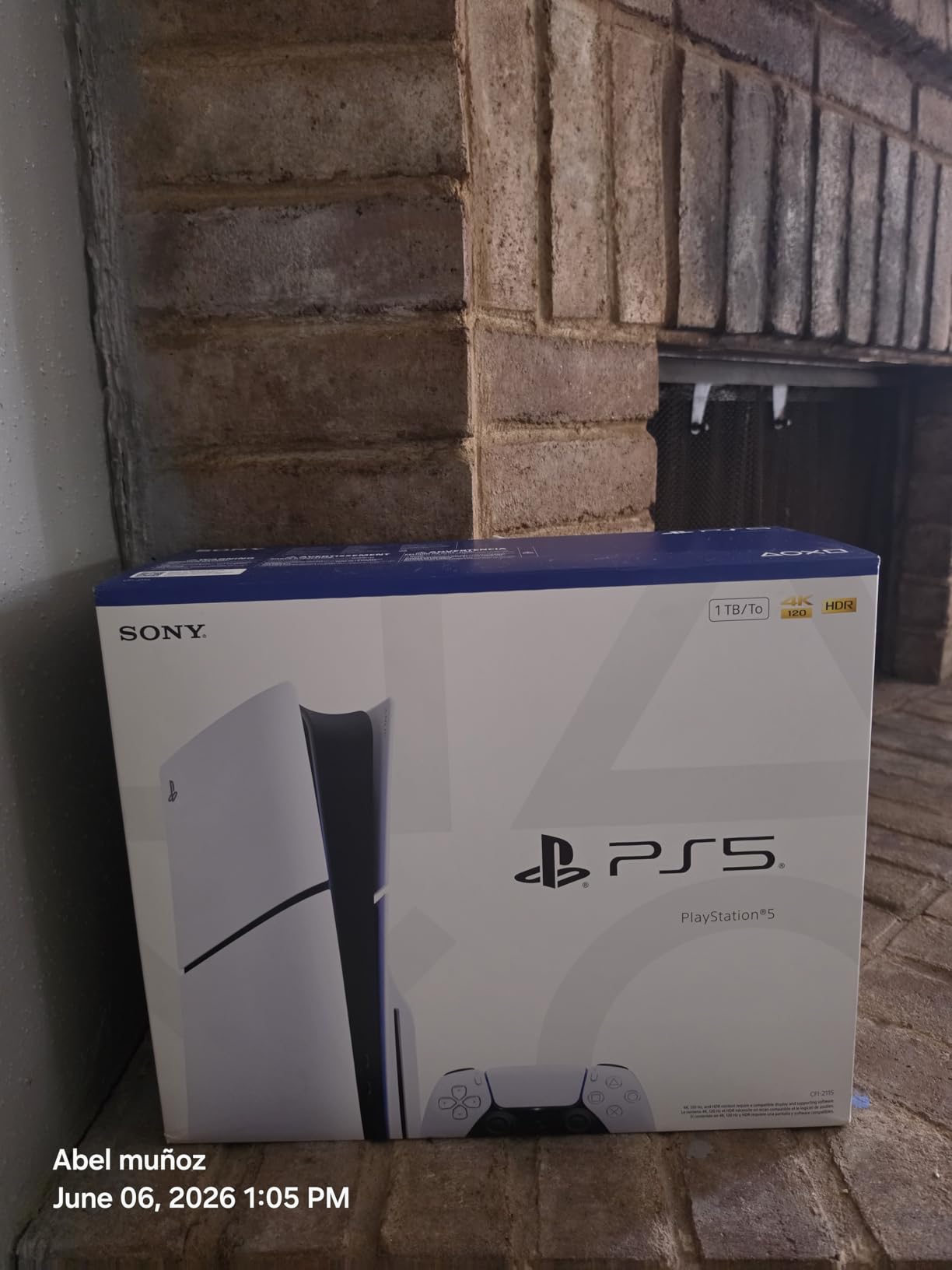 PlayStation 5 Console - 1TB customer photo 2