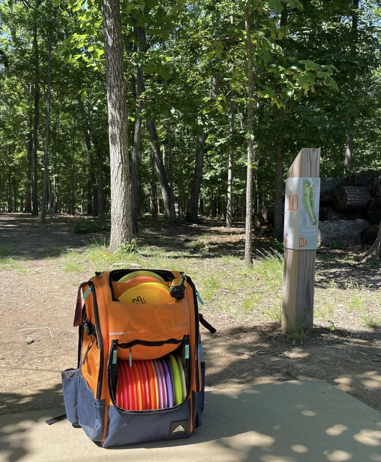 Axiom Discs Voyager Lite Backpack Disc Golf Bag (Choose Your Favorite Color) customer photo 1