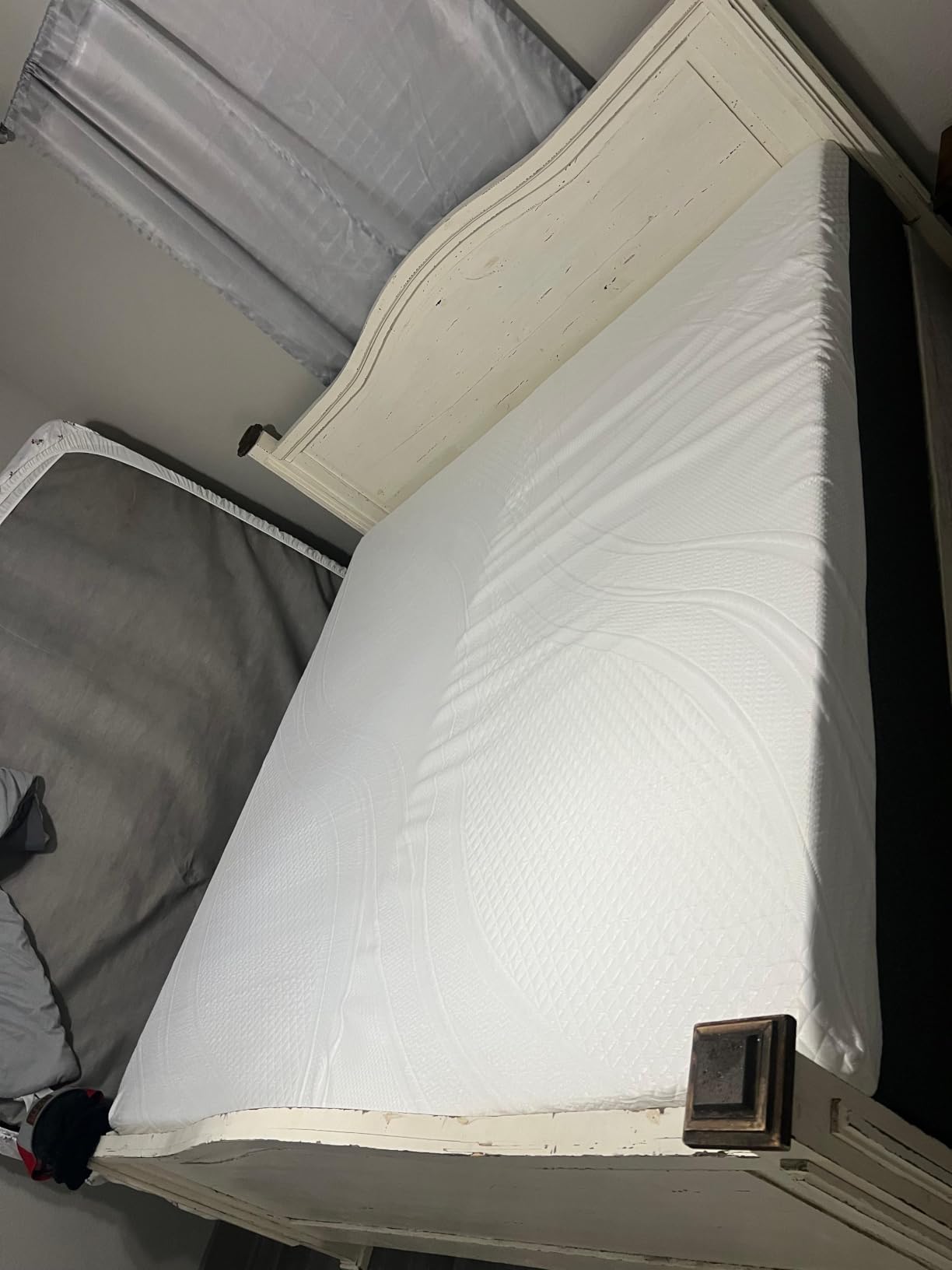 Novilla Queen Mattress 14 Inch, Gel-Infused Bliss Cooling Queen Memory Foam Mattress in a Box with Cool-Touch Nylon Cover, Pain Relief & Spinal Support with CertiPUR-US Certified Foam customer photo 2
