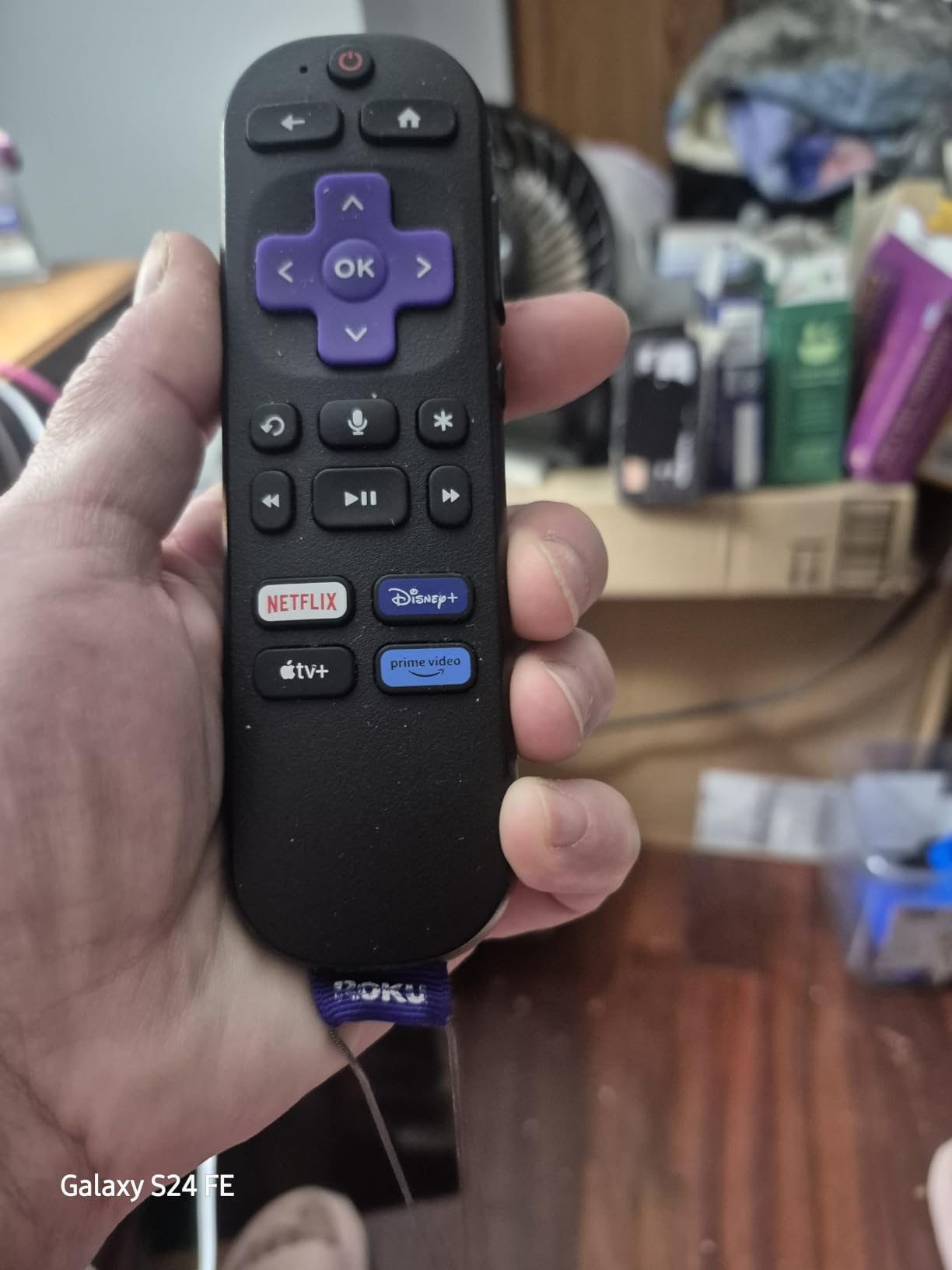 Smart TV 2026 - 40-Inch Select Series, 1080p Full HD TV - Roku TV with Voice Remote - Flat Screen LED Television with Wi-Fi for Streaming Live Local News Sports & Movies, Bluetooth Headphone Mode customer photo 2
