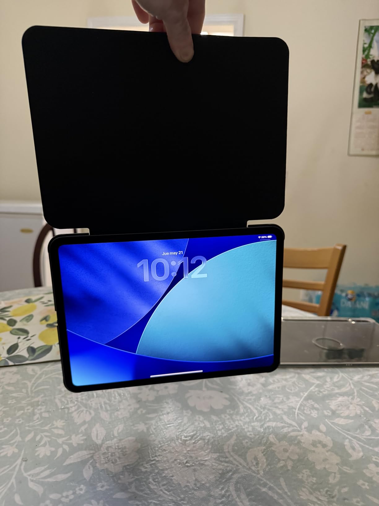 iPad Pro 11-inch (M5): Ultra Retina XDR Display, 512GB, Landscape 12MP Front Camera/12MP Back Camera, LiDAR Scanner, Wi-Fi 7 with Apple N1, Face ID, All-Day Battery Life - Space Black customer photo 1