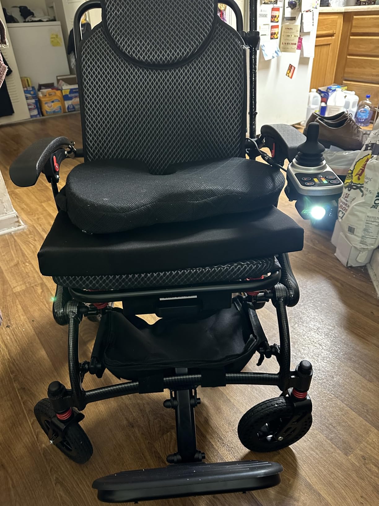 Electric Wheelchairs for Adults Foldable 36LBS Lightweight Frame Airline Approval, 15 Miles Travel Range & 500W Brushless Motors Power Motorized for Seniors & Max Support 350 LBS - Carbon Fiber Color customer photo 1