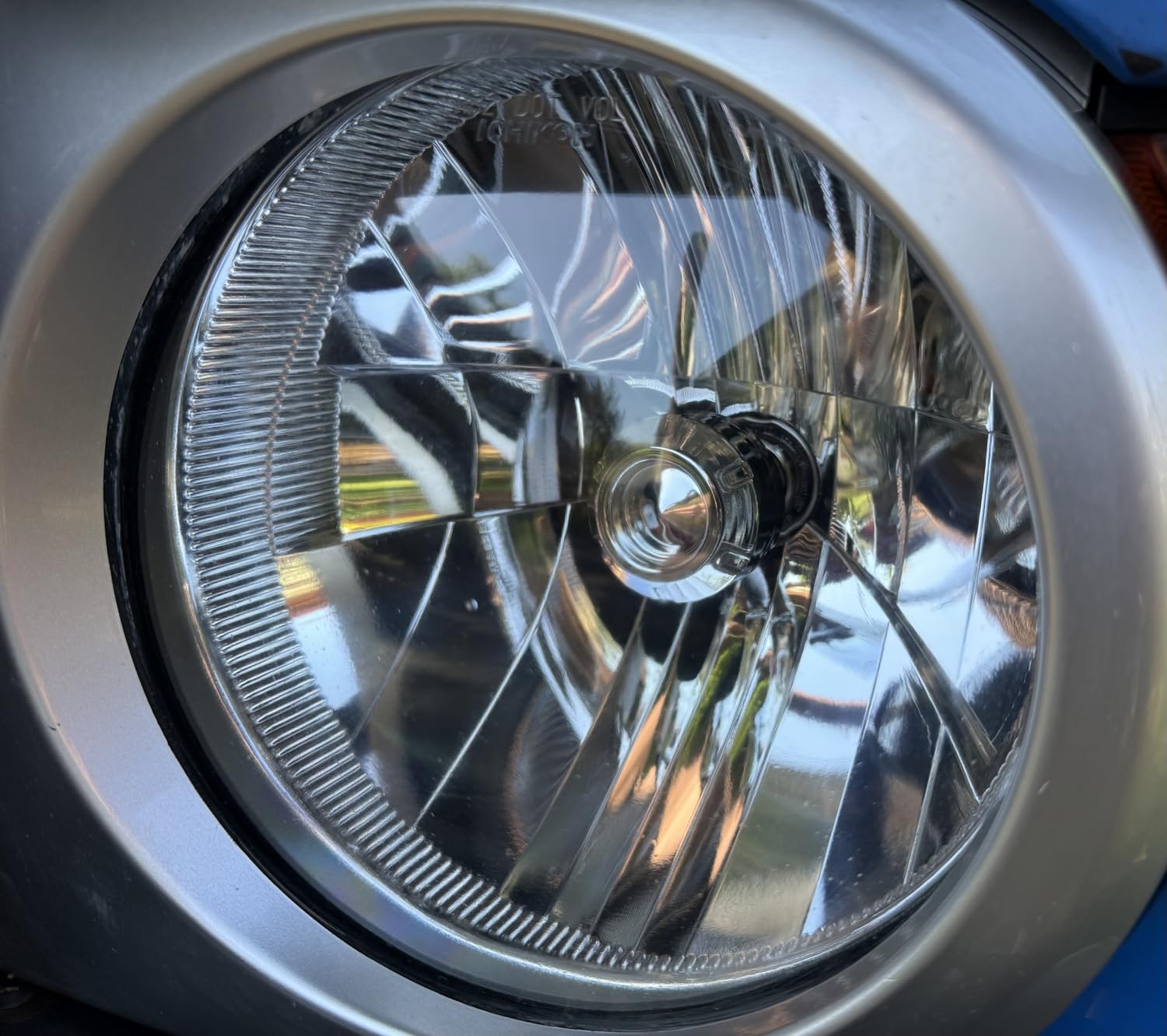 Meguiar's Heavy Duty Headlight Kit - Includes Headlight Cleaner, Ceramic Protection, Drill Backing Plate, Pads, Towelettes customer photo 2