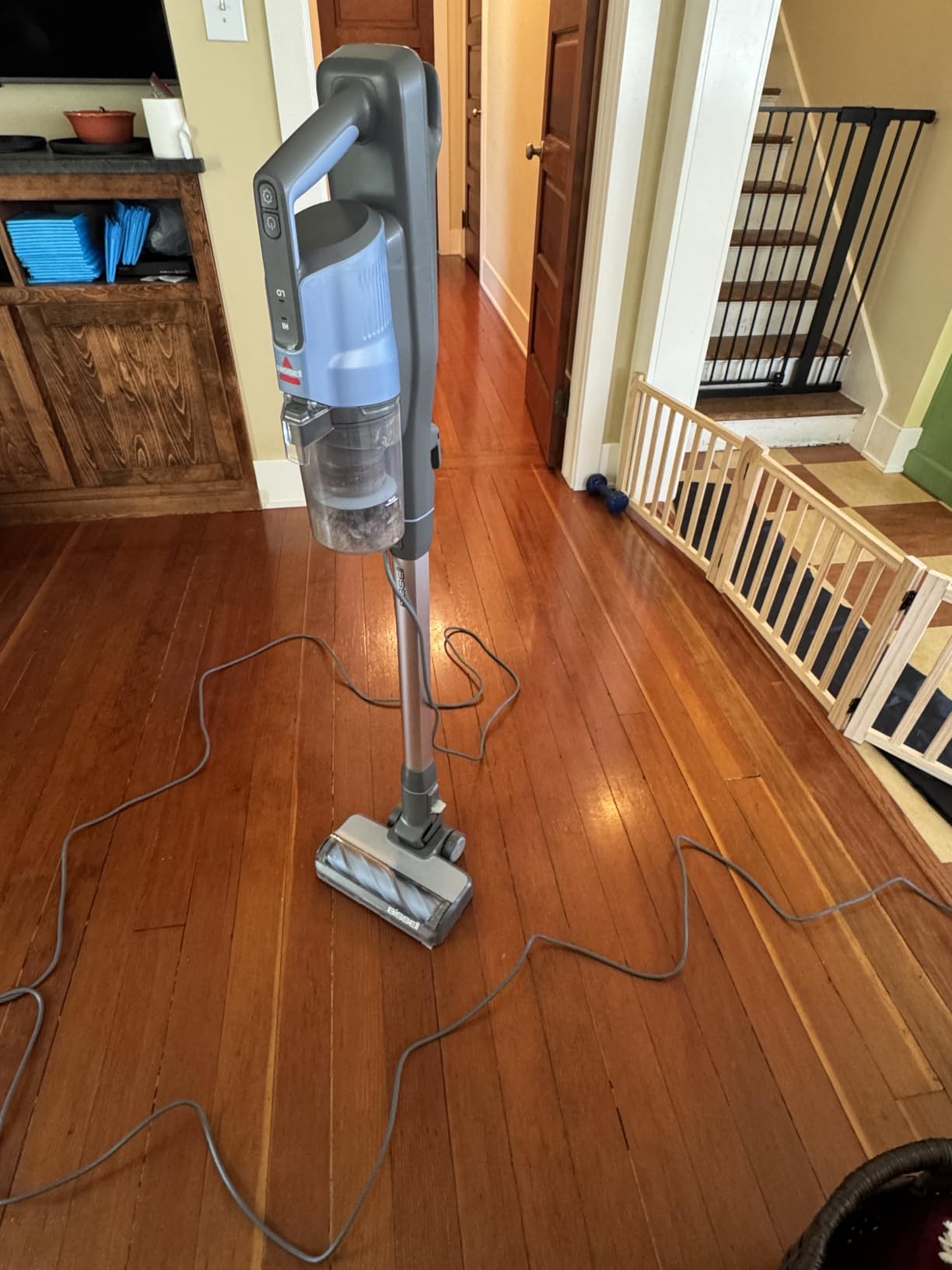 Bissell PowerClean FurFinder Corded Stick Vacuum, Tangle-Free Brush Roll, 30-Foot Power Cord, Self-Standing, HEPA Filtration, Bright Headlights, 4282K customer photo 2