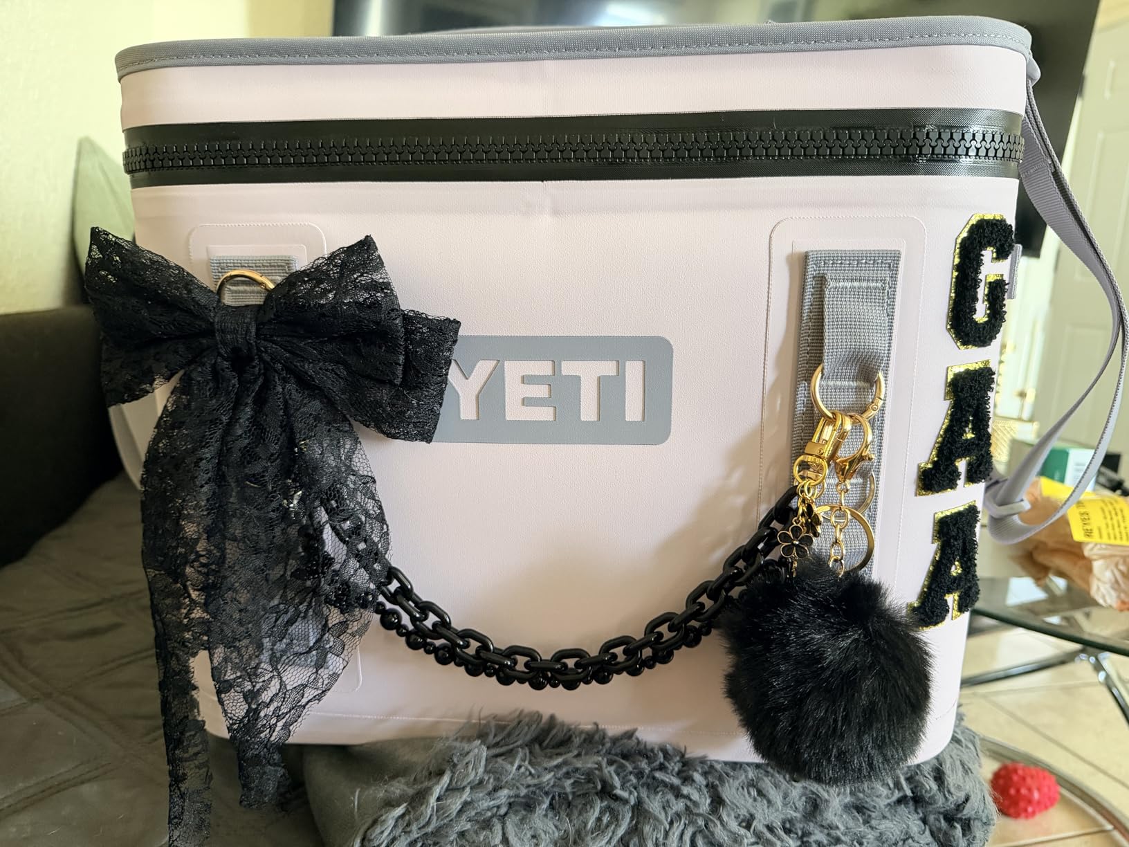 YETI Hopper Flip 18 Portable Soft Cooler customer photo 2