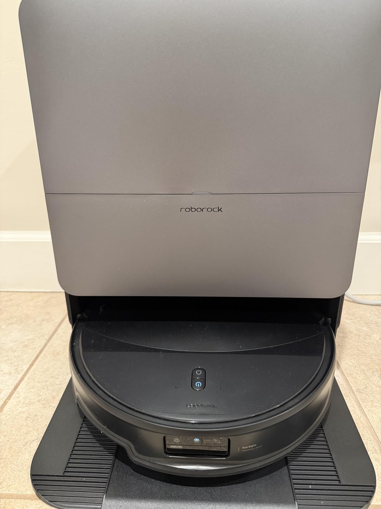 Roborock Saros 20 Robot Vacuum and Mop, 36,000 Pa, 3.46 in Double-Layer Threshold, 3.14 Inch Ultra Slim, Zero-Tangle, 212F Hot Water Wash, AI Powered Smart Cleaning customer photo 1