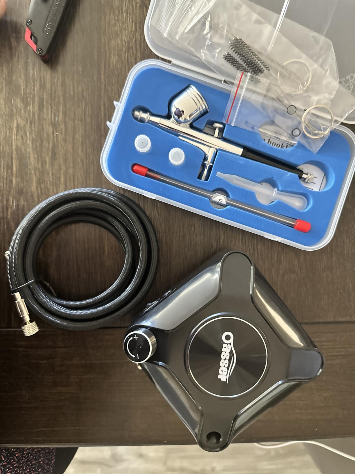 Airbrush Kit with Compressor, Dual Action 10.5L/min Auto Stop Airbrush Set, 0.2/0.3/0.5mm Nozzles 7cc Cup, 12V DC Plug-in Air Brush for Nails Makeup Model Painting Tattoo Blue customer photo 2