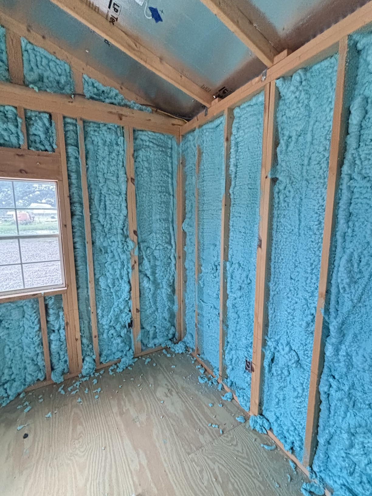 Spray Foam Insulation Kit, 960 Sq.Ft. (48x27.1 oz.) Closed Cell Spray Foam for Attic & Walls, Reduces Energy Bills, Spray Foam Gun Cleaner & Other Accessories Included customer photo 2
