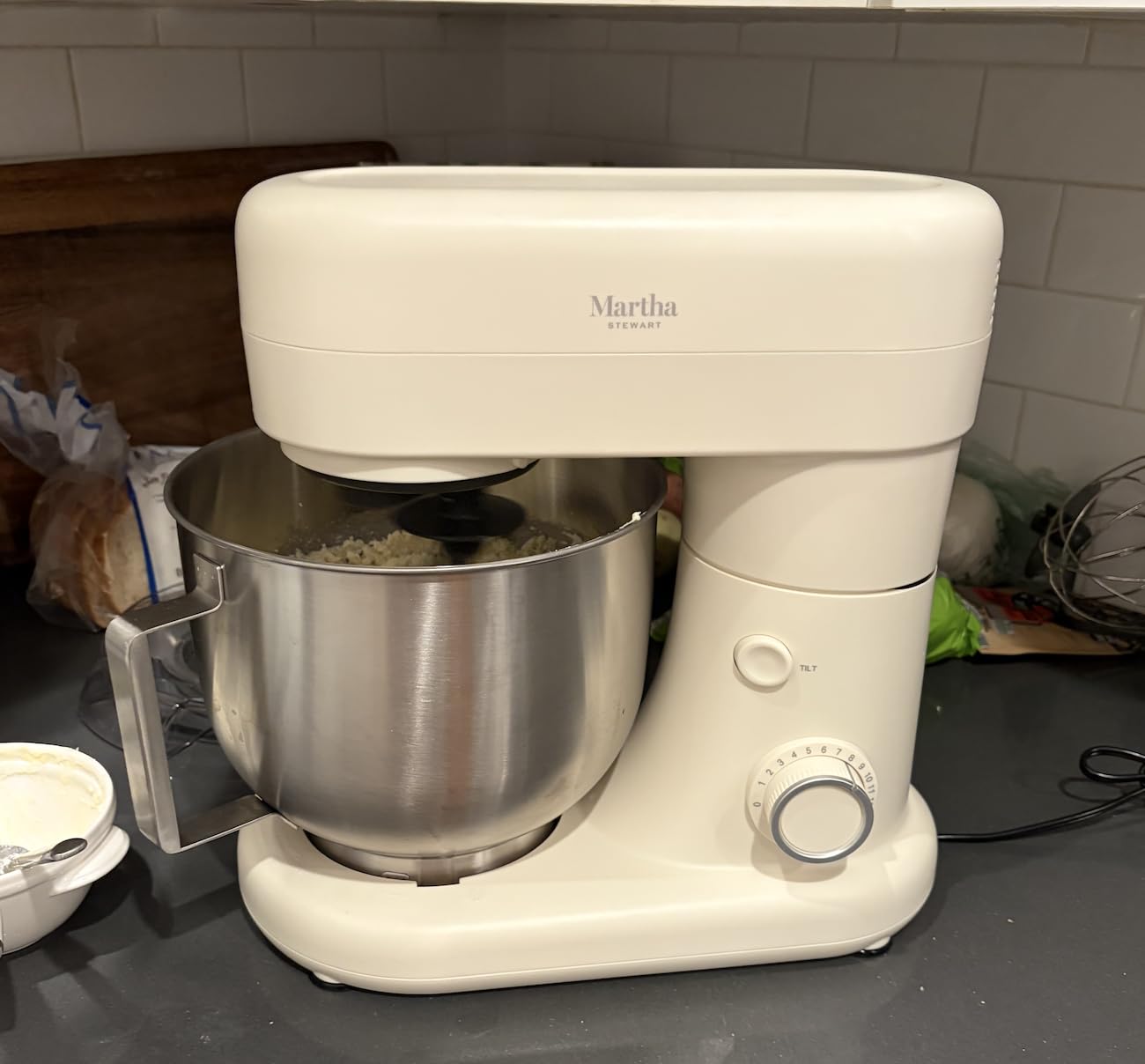 Martha Stewart 5.3Qt Stand Mixer, 12-Speed Tilt-Head Electric Kitchen Mixer with Stainless Steel Bowl, Dough Hook, Whisk & Beater, Splash Guard, Ideal for Baking Bread, Cake & Whipping, Linen Cream customer photo 1