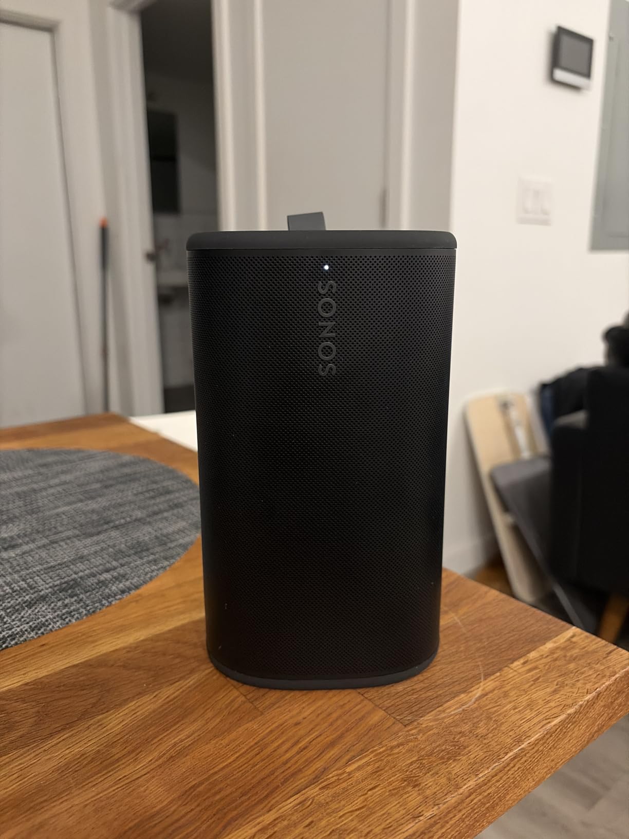 Sonos Play - Portable Bluetooth Speaker with WiFi, Alexa, 24-Hour Battery Life, Charging Base - Black customer photo 1
