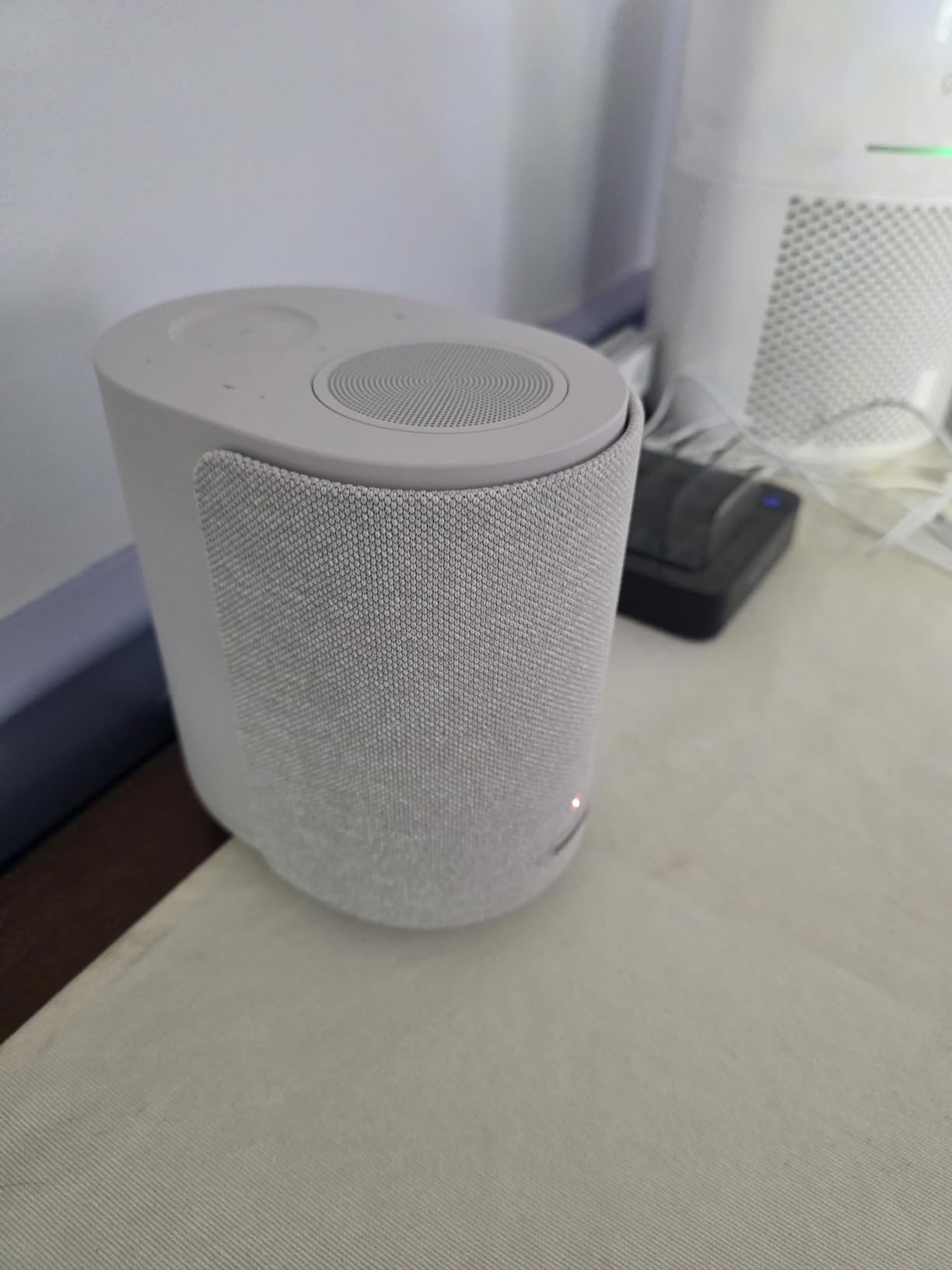 Bose New Lifestyle Ultra Speaker, Wireless Home Speaker, TrueSpatial Audio, CleanBass, AirPlay & Google Cast, Black customer photo 2