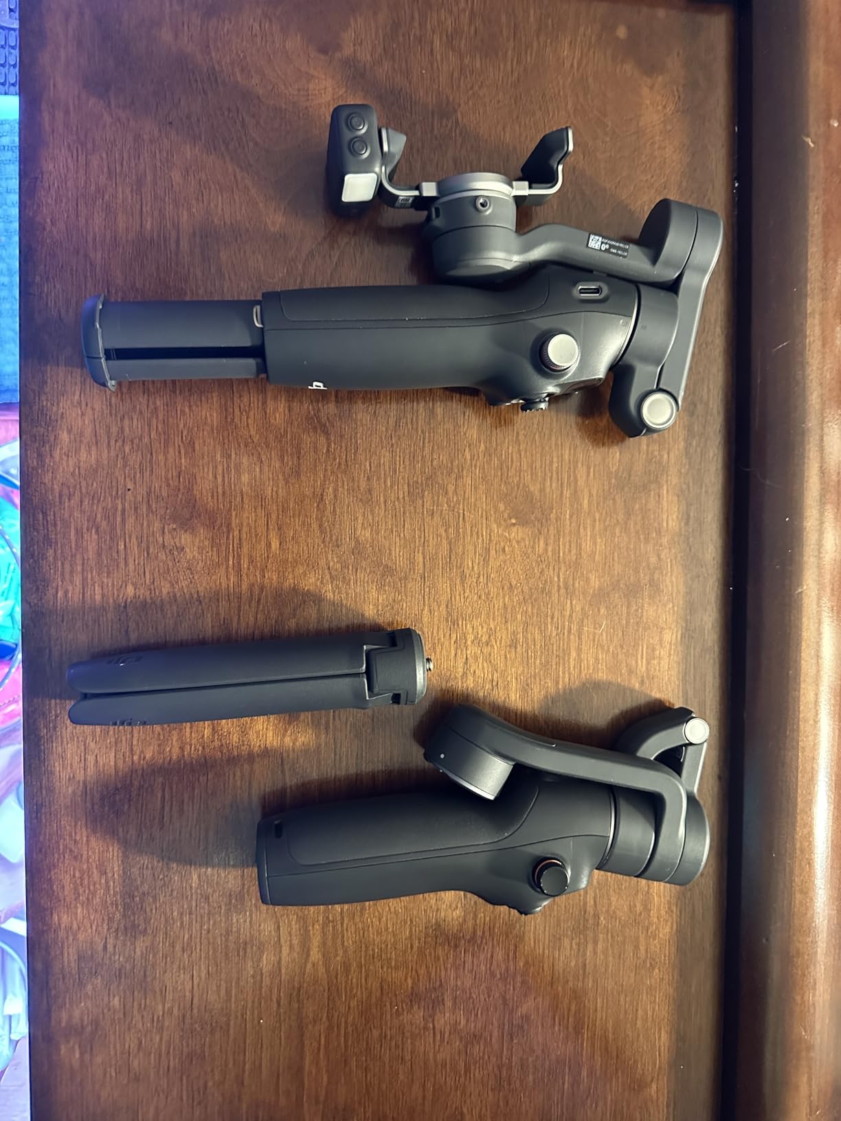 DJI Osmo Mobile 8 Standard Combo, Gimbal Stabilizer for Phone, AI Native Tracking, 360 Degree Pan Rotation, Built-in Extension Rod & Tripod, 10h Battery, Extension Rod, Robust 3-Axis Stabilization customer photo 2