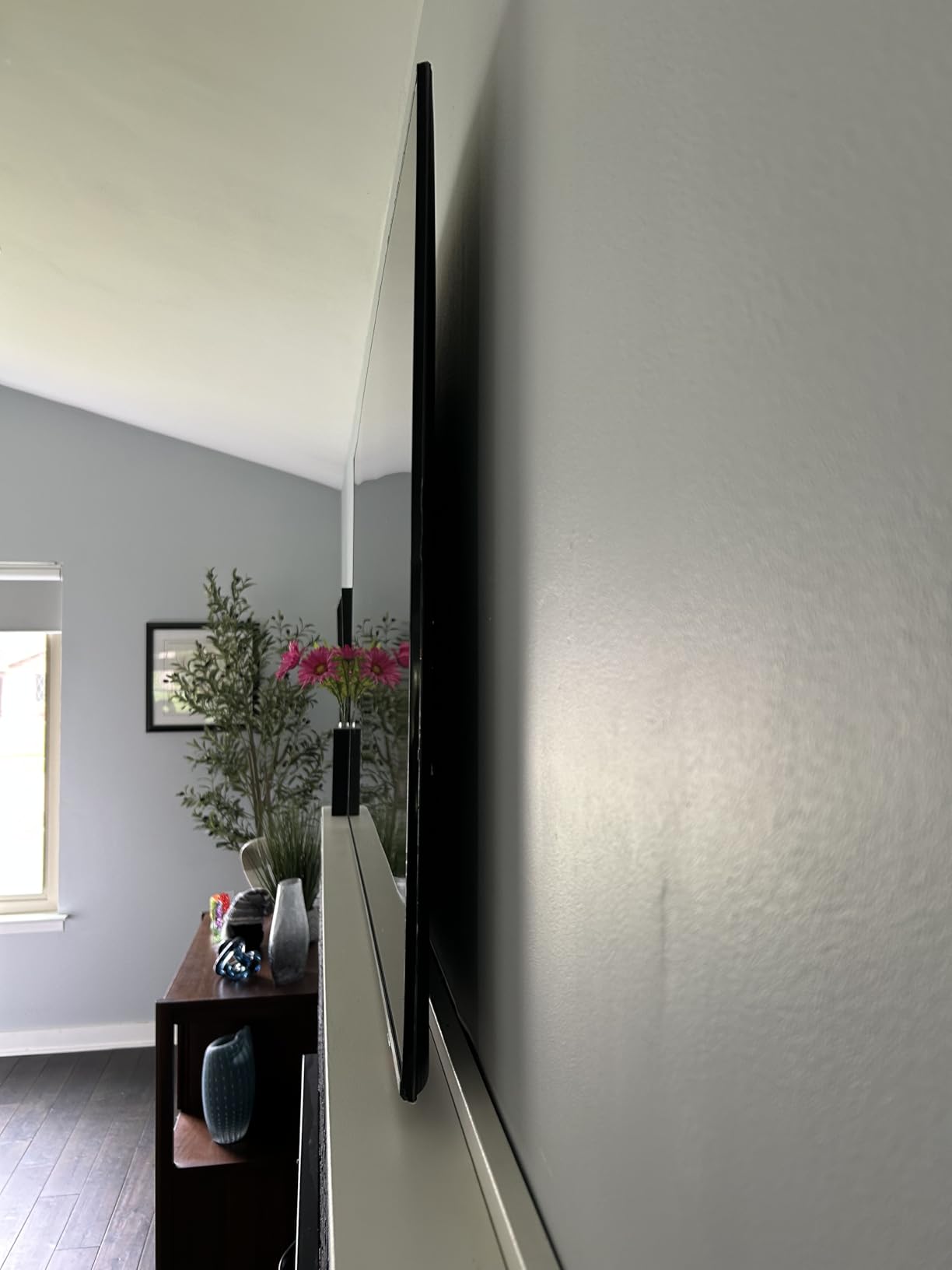 Samsung 65-Inch Class Neo QLED QN70H Series Samsung Vision AI Smart TV (2026 Model, 65QN70H) Quantum Mini LED, 100% Color Volume with Dot, NQ4 AI Processor, 4K Upscaling, Alexa Built-in customer photo 1
