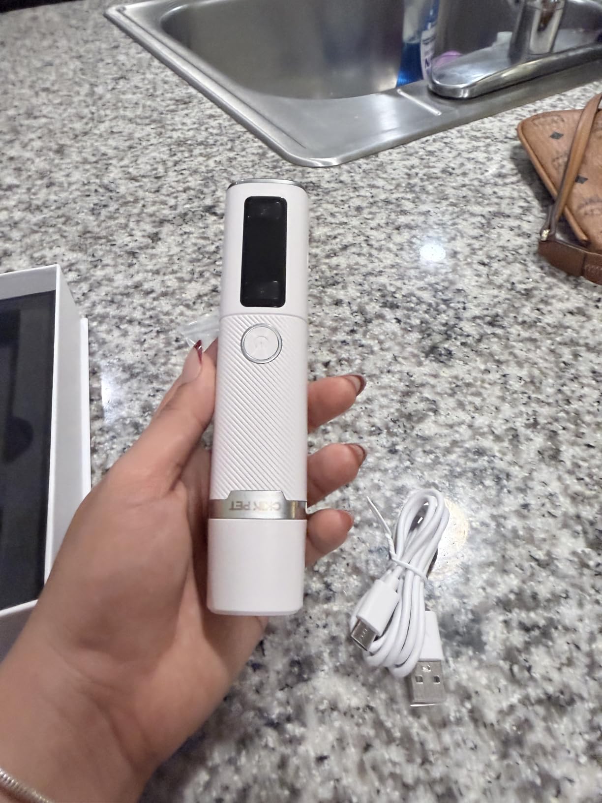 Dog Nail Grinder, Quiet Electric Dog Nail Trimmer with 2 LED Lights, 3-Speed Pet Nail Grinder for Dogs & Cats, Rechargeable 2000mAh Nail Grinder for Small Medium Large Dogs with Light, White customer photo 2