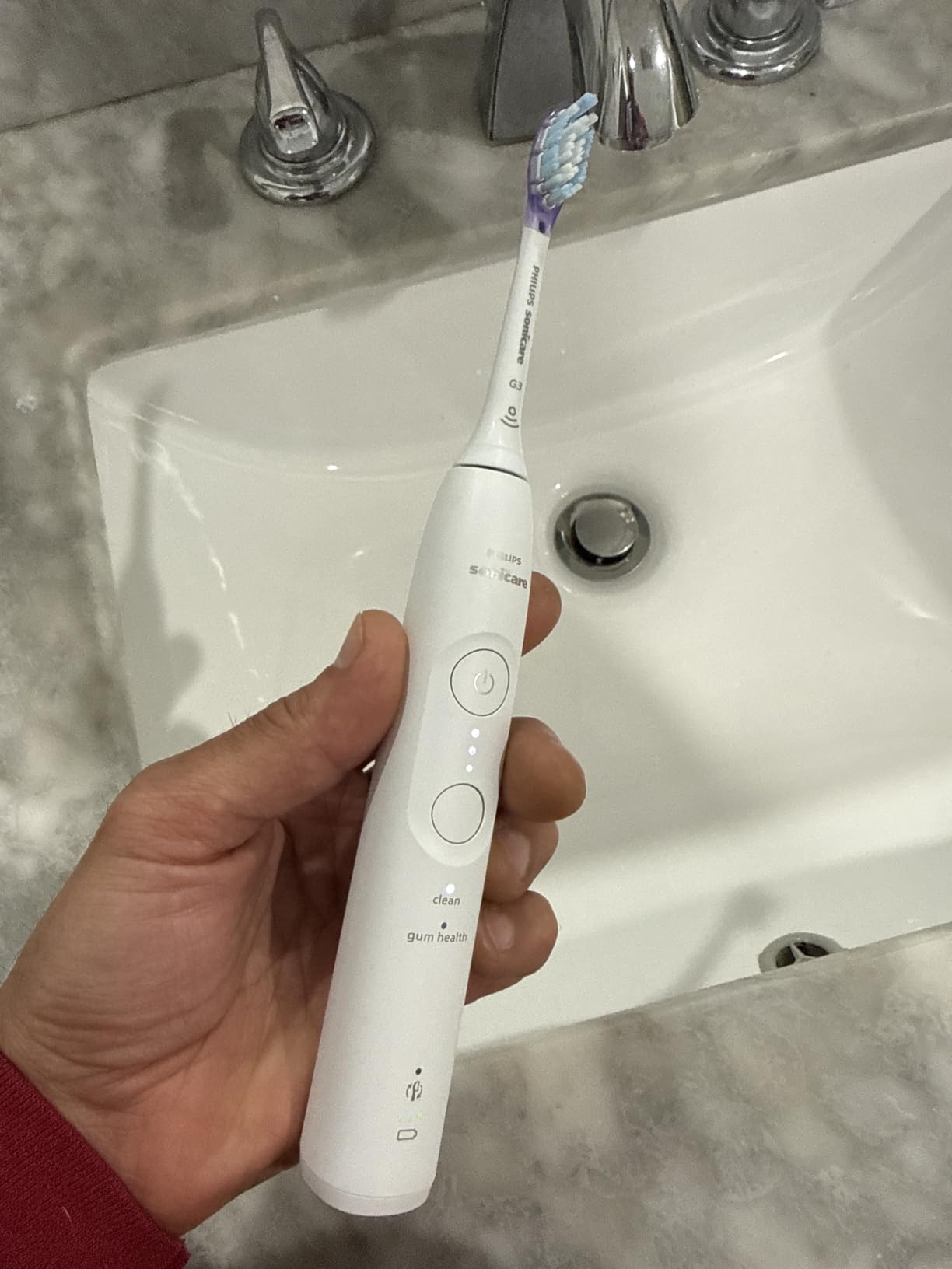 Philips Sonicare 5950 Series Electric Toothbrush, Pressure Sensor, 6 Brushing Settings, Travel Case, White, HX7130/03 customer photo 2