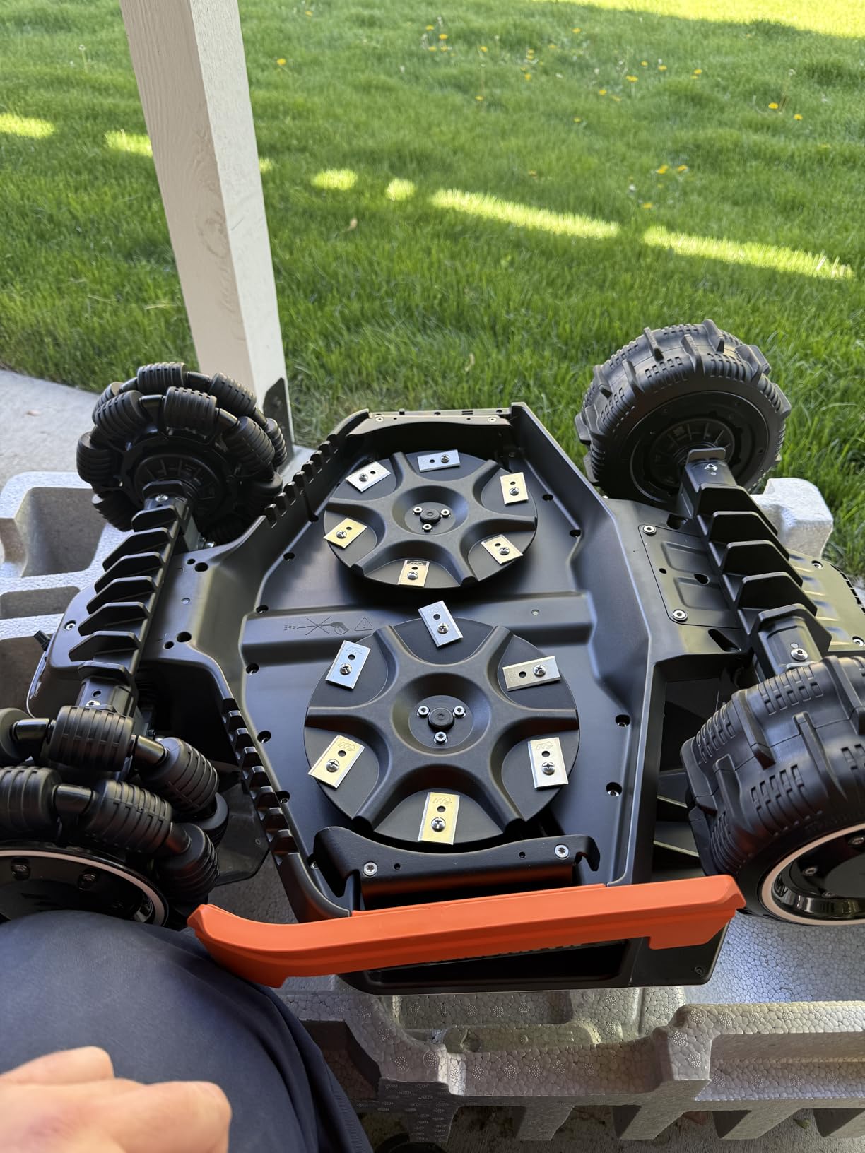 Mammotion LUBA 3 AWD 3000H Robot Lawn Mower with Garage (Ship Separately), 0.75 Acre, 360 LiDAR+NetRTK+AI Vision, All-Wheel-Drive for 80% Slopes, 30 Multi-Zone Management, Cutting Height 2.2