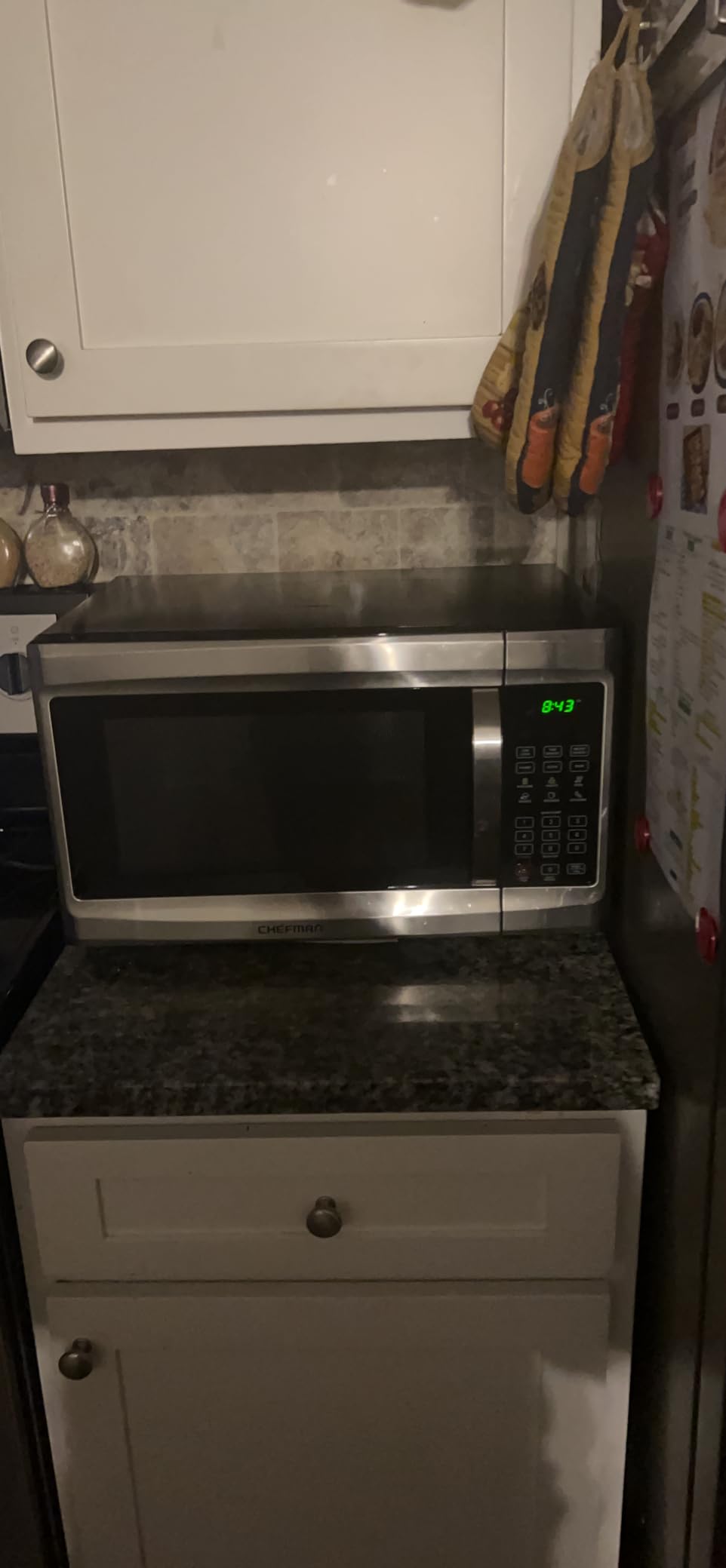 Chefman Compact Countertop Microwave Oven 0.7 Cu. Ft., 700W with 10 Power Levels, 3 Cooking Presets with One-Touch Express Cook, 2 Defrost Settings, Child Safety Lock, & Mute Button - Stainless Steel customer photo 2