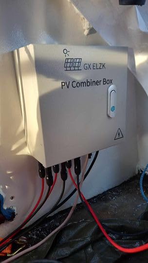 Solar Combiner Box 6 Strings 150A DC Main Circuit Breaker with Power Surge and 25A Circuit Breaker for On/Off-Grid Solar Power customer photo 2