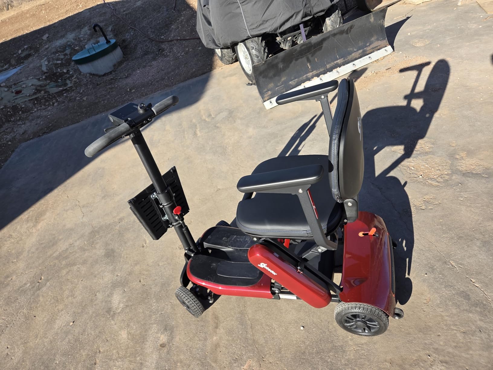 Aotedor Folding Mobility Scooter for Seniors, 1-Second Fold, Stable Lightweight Mobility Scooter, Easy to Carry, Fits Car Trunks, Safe & Comfortable, TSA/Cruise Travel Approved - Standard Range customer photo 1
