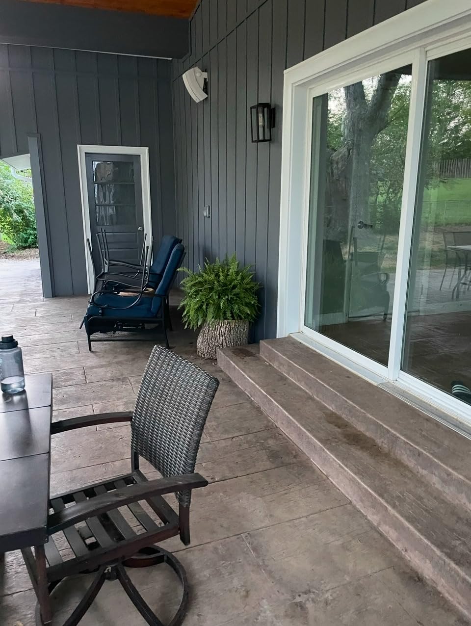 Bose 251 Environmental Speakers, Premium Outdoor Speakers - White customer photo 1