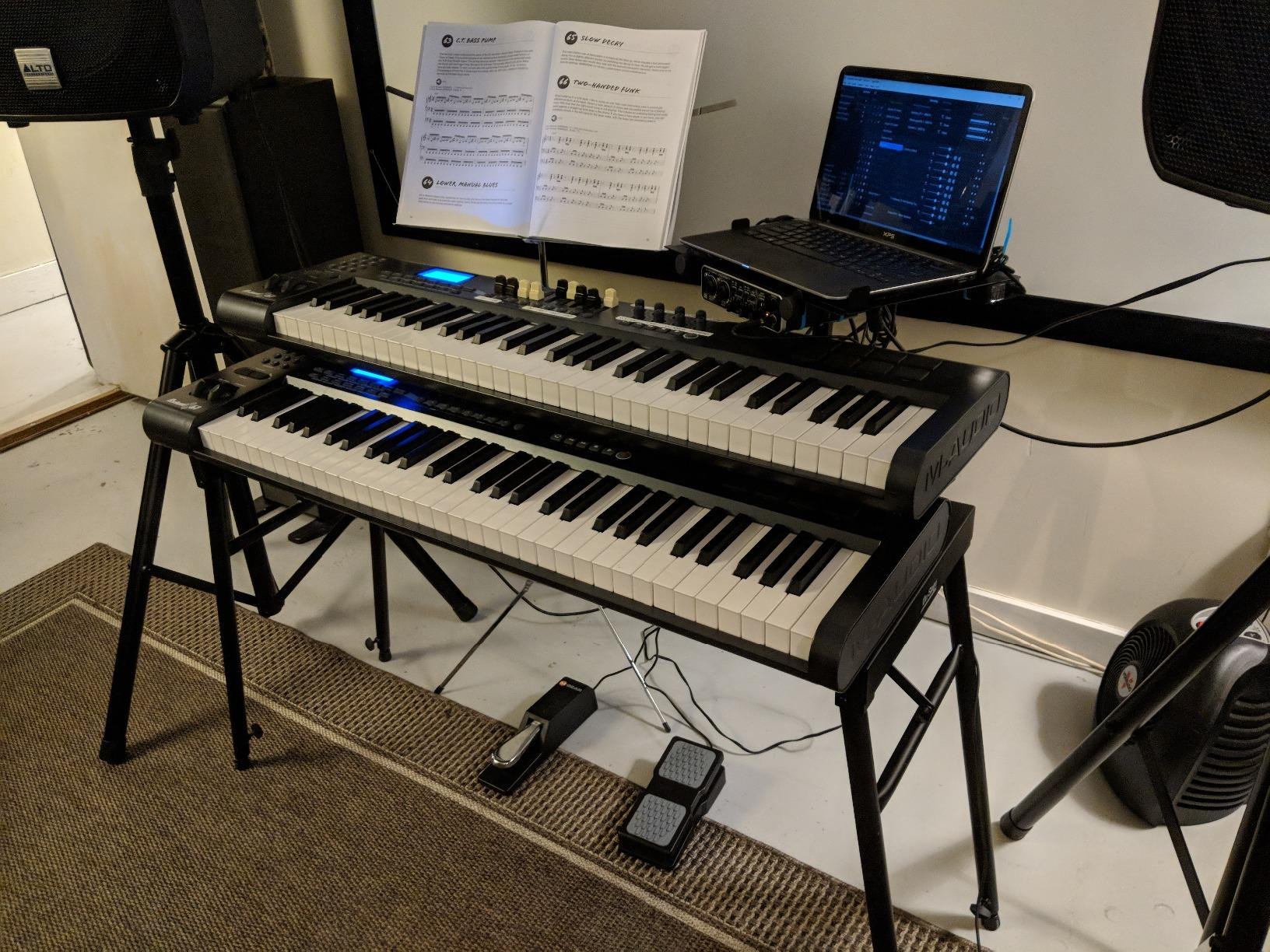 OnStage KS7150 Platform-Style Keyboard Stand (Setup for Keyboards, Synths, Organs, and Electric Pianos, 230 lb Capacity, Adjustable Height and Width, Folding, Portable, Rubber Feet, Metal, Black) customer photo 2