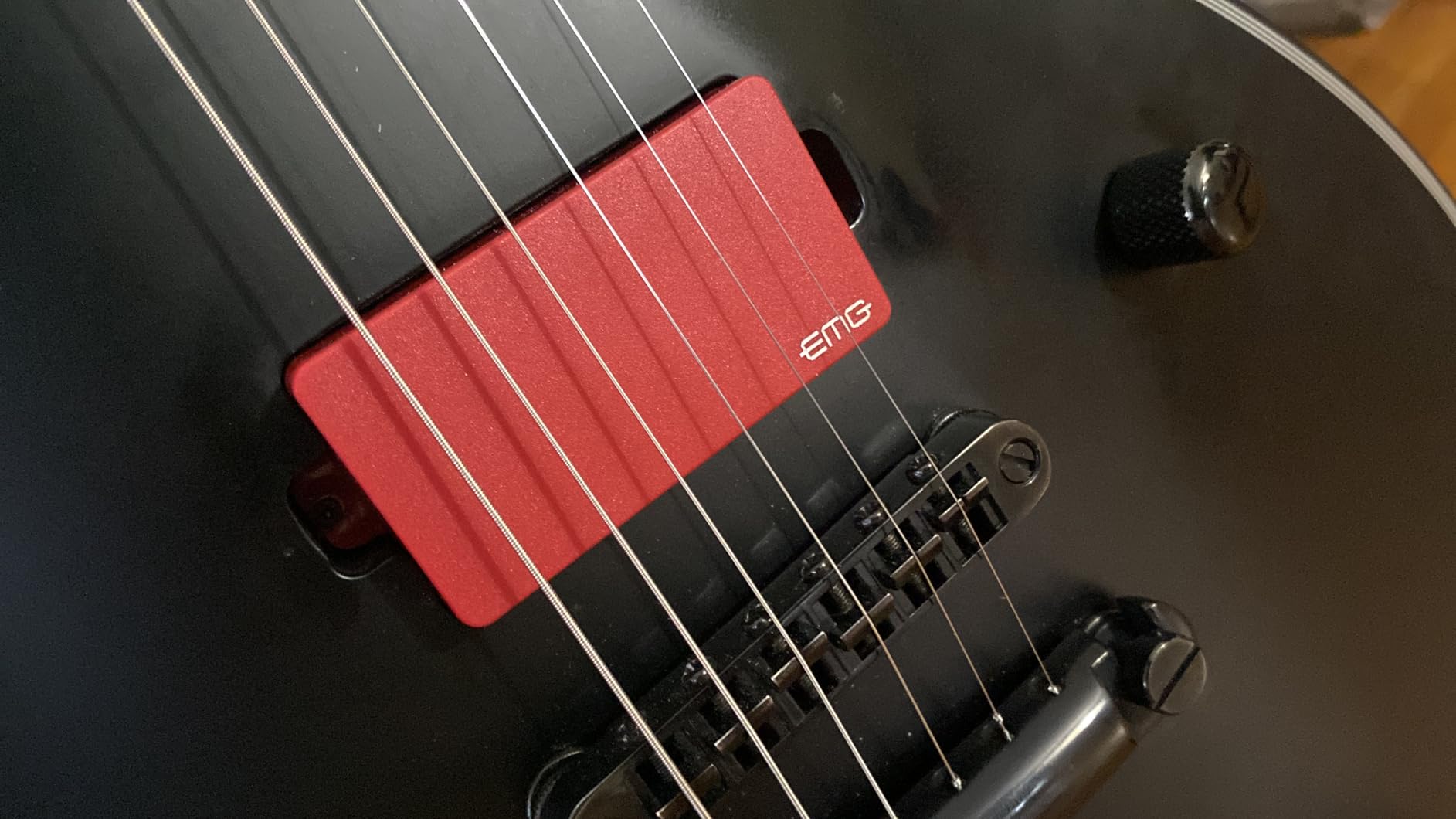EMG 81 Active Guitar Humbucker Bridge/Neck Pickup, Black customer photo 2