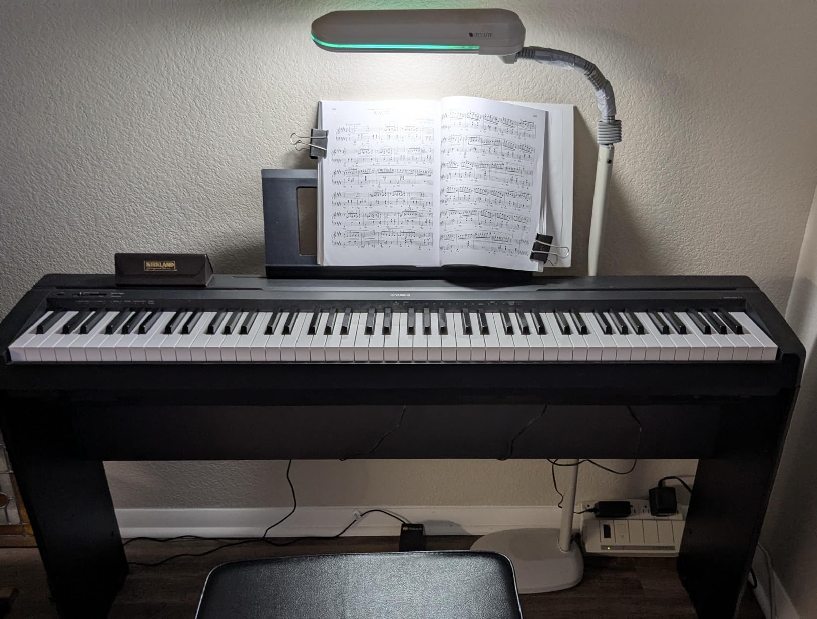 Yamaha L85 Keyboard Stand, Black customer photo 1