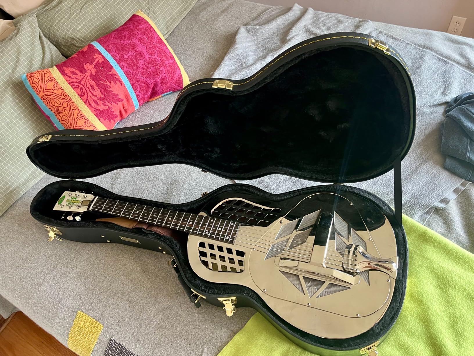 Golden Gate C-1521 Premier Hardshell A-Model Mandolin Case customer photo 1