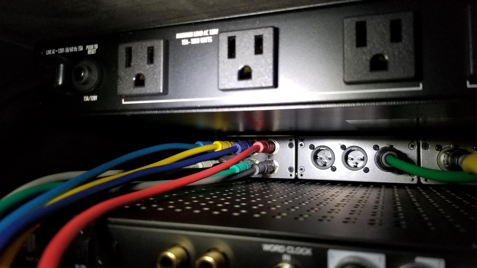 Hosa MHB-350 8-Point 1/4 Inches TRS Balanced Patchbay Module customer photo 2