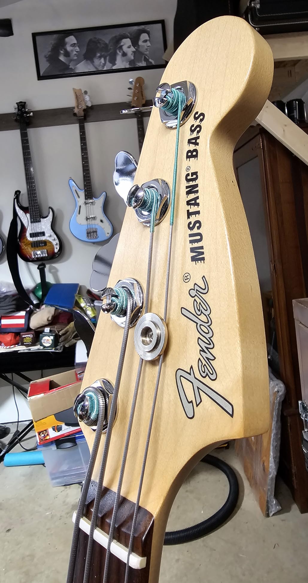 Fender 9050 Bass Strings, Stainless Steel Flatwound, 9050L .045-.100 customer photo 2