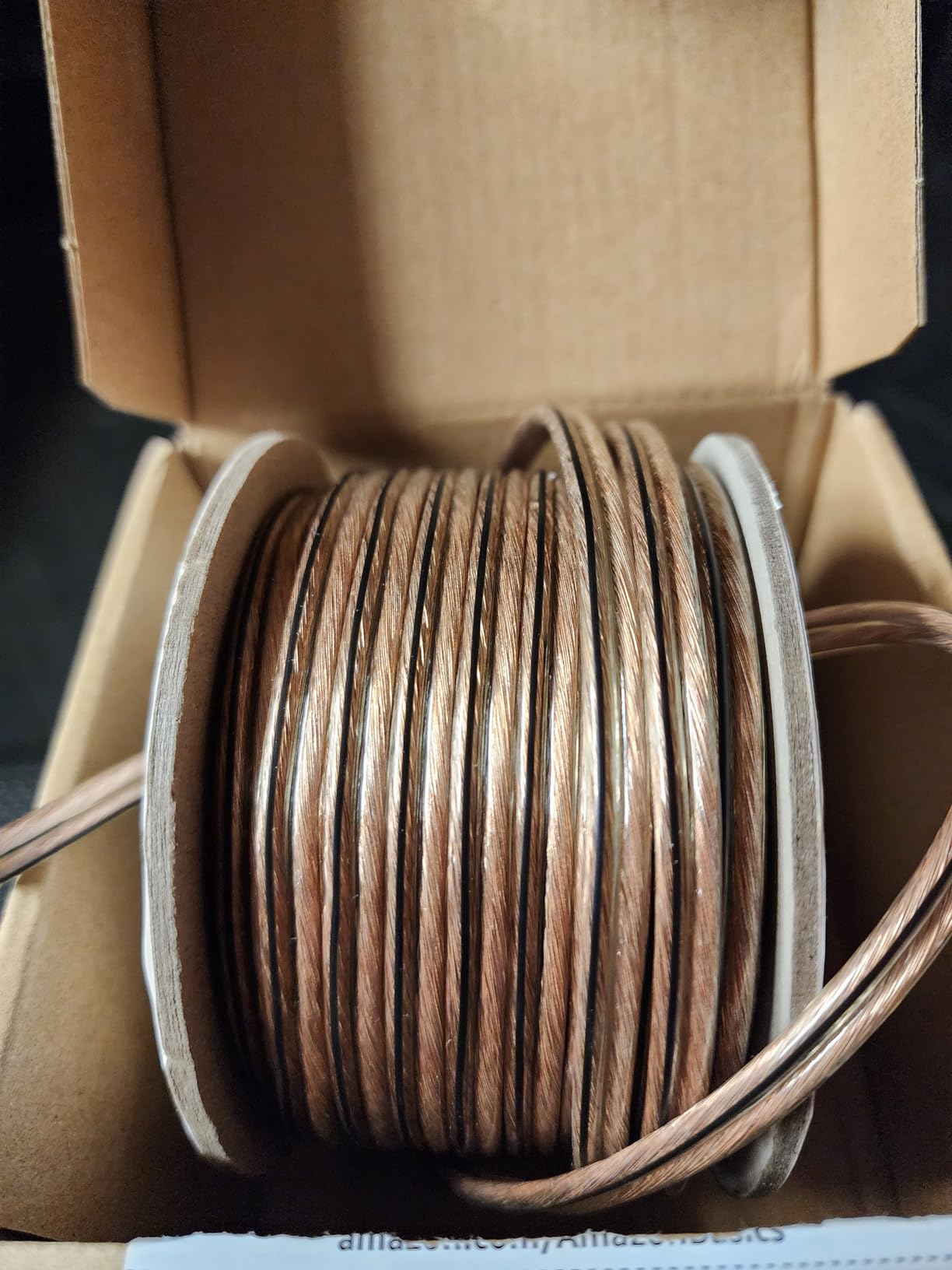 Amazon Basics 16-Gauge Speaker Wire Cable, Polarity Marked, 100 ft, Bronze customer photo 2