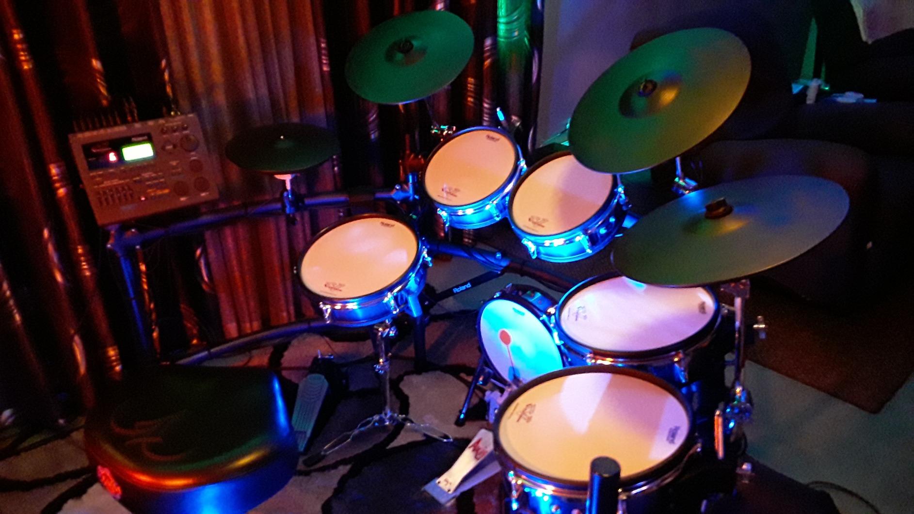 Pearl S930 Double-Braced Snare Drum Stand with Gearless UniLock Basket Tilter, Heavy Double Braced Legs, and Adjustable Gripping Basket for 10