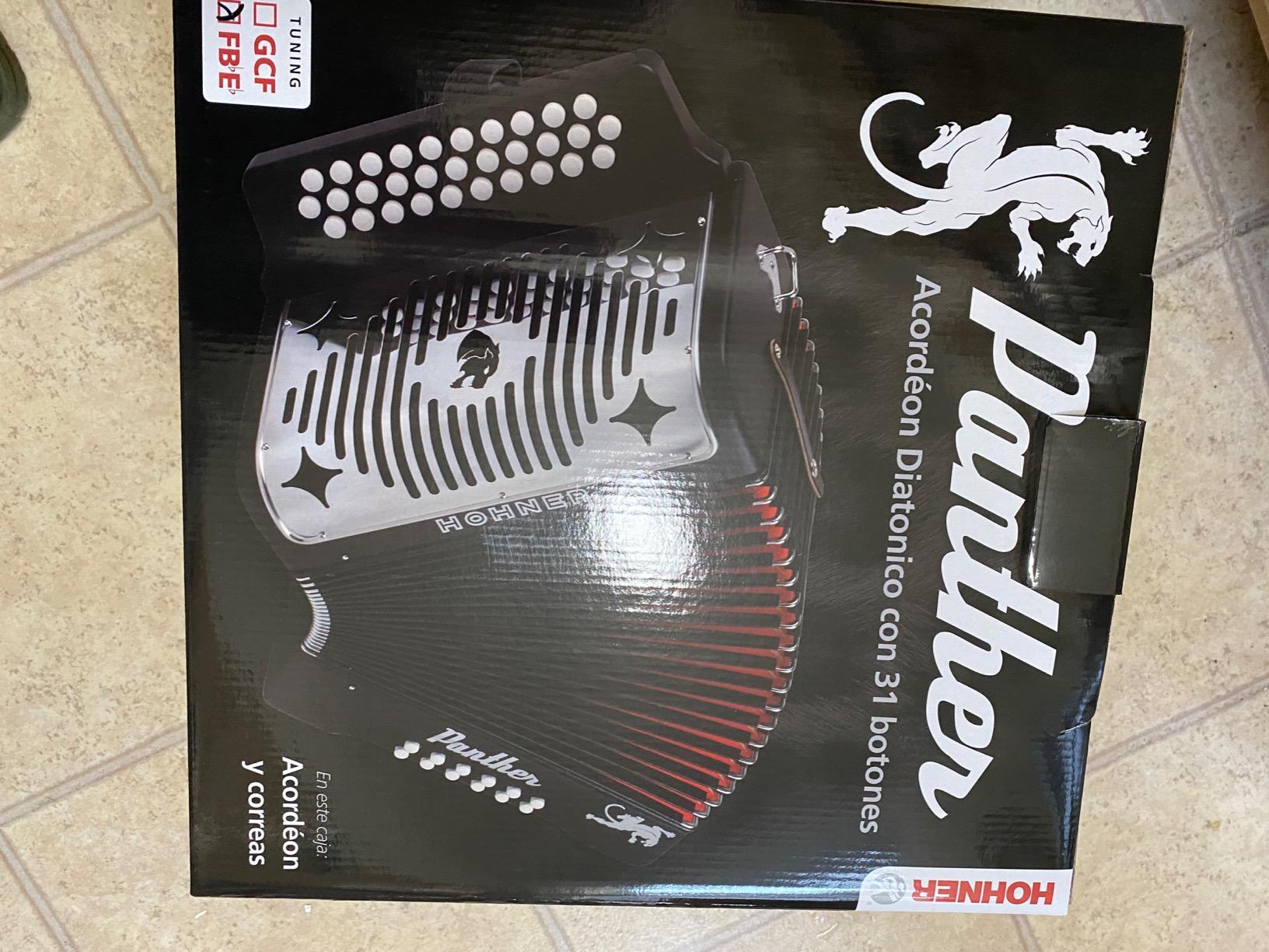 HOHNER Accordion 3100FB Panther 3-Row Diatonic F/Bb/Eb (Black) customer photo 1