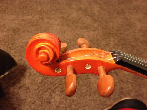 Cecilio 4/4 Full Size Violin Fiddle with D'Addario Strings, Violin Set for Beginners with Case, Bow, Rosin & Shoulder Rest, Ideal for Practice & Performances customer photo 2